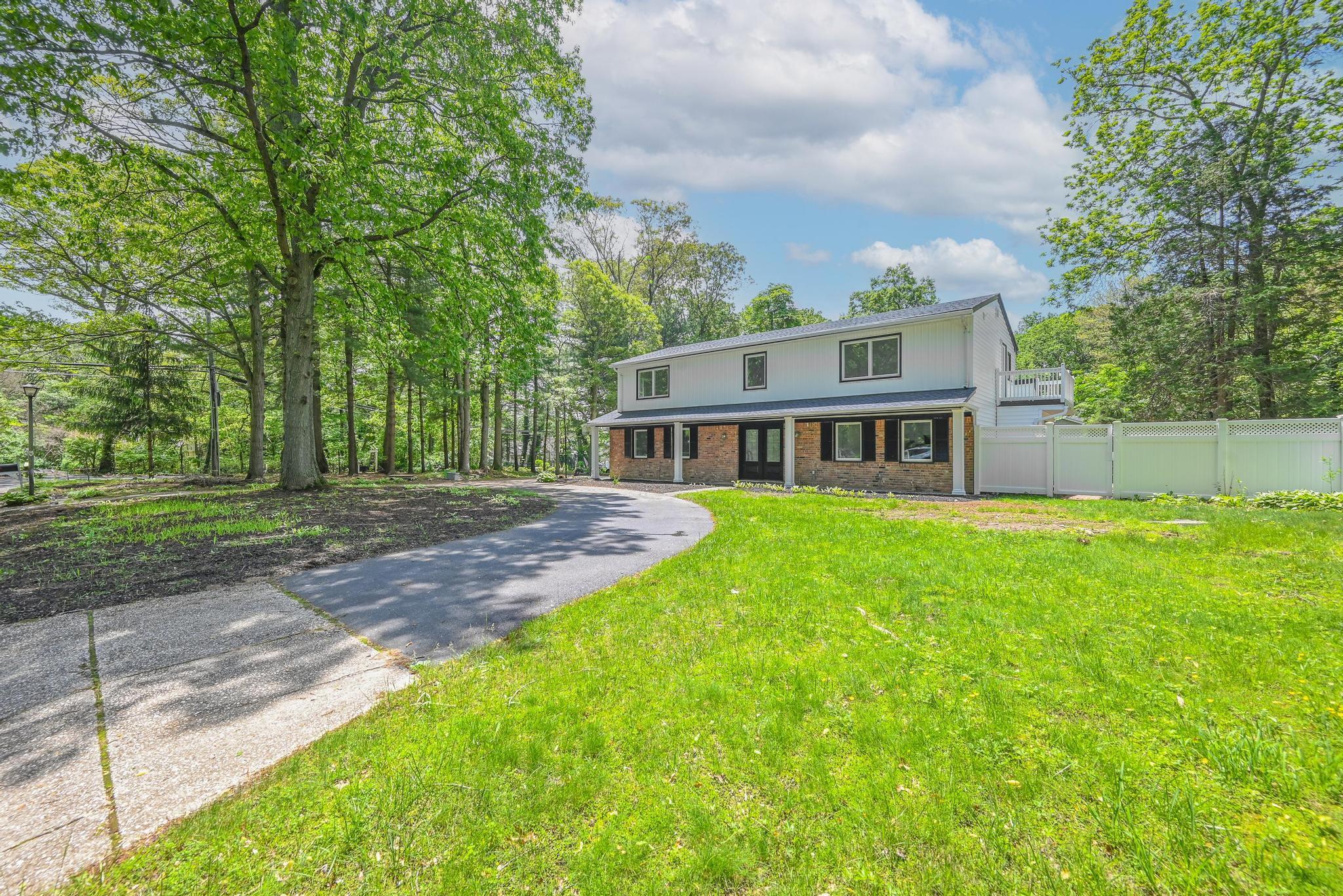Single Family Parkhill  Suffolk County, NY 11743, MLS-865505-2