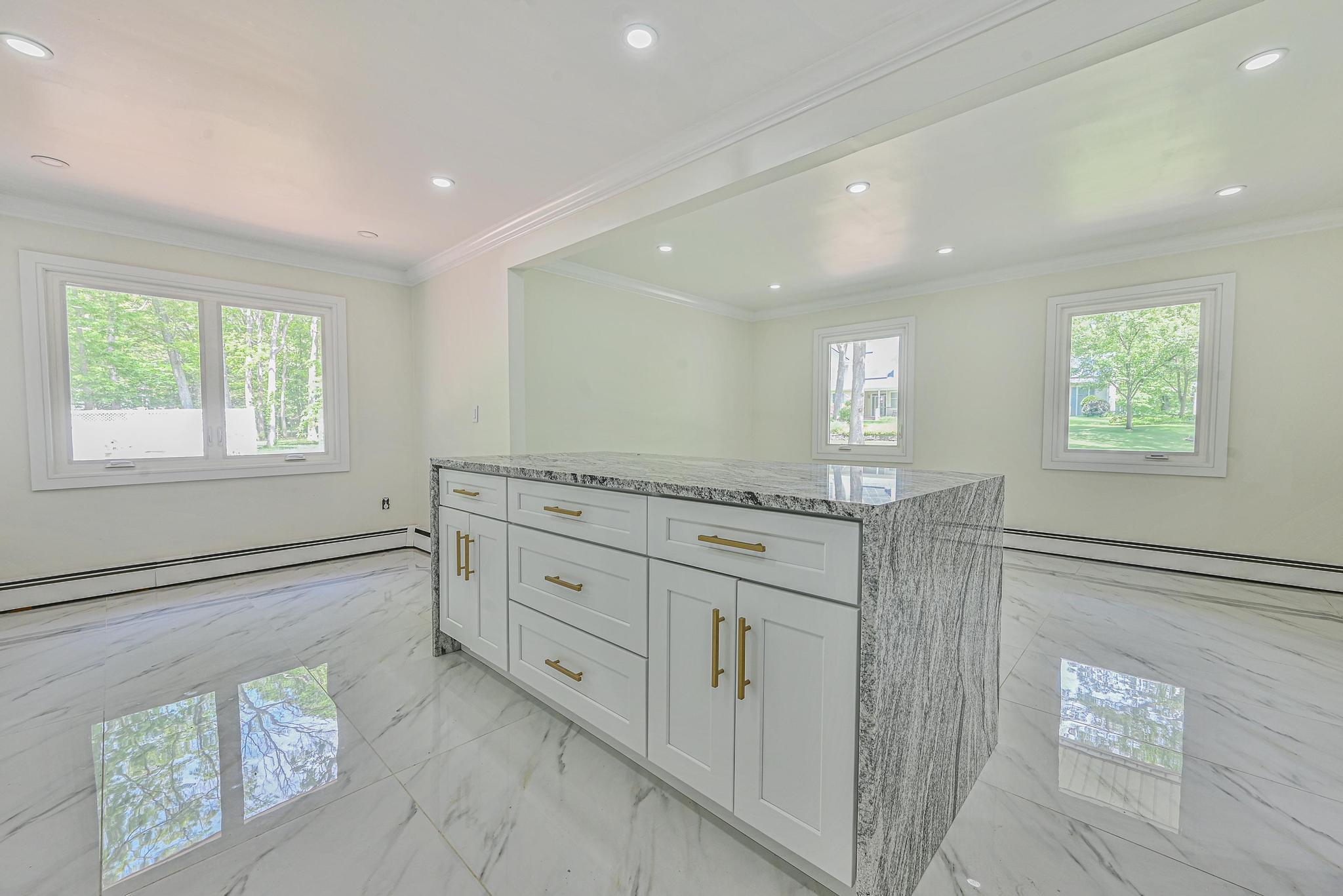 Single Family Parkhill  Suffolk County, NY 11743, MLS-865505-21
