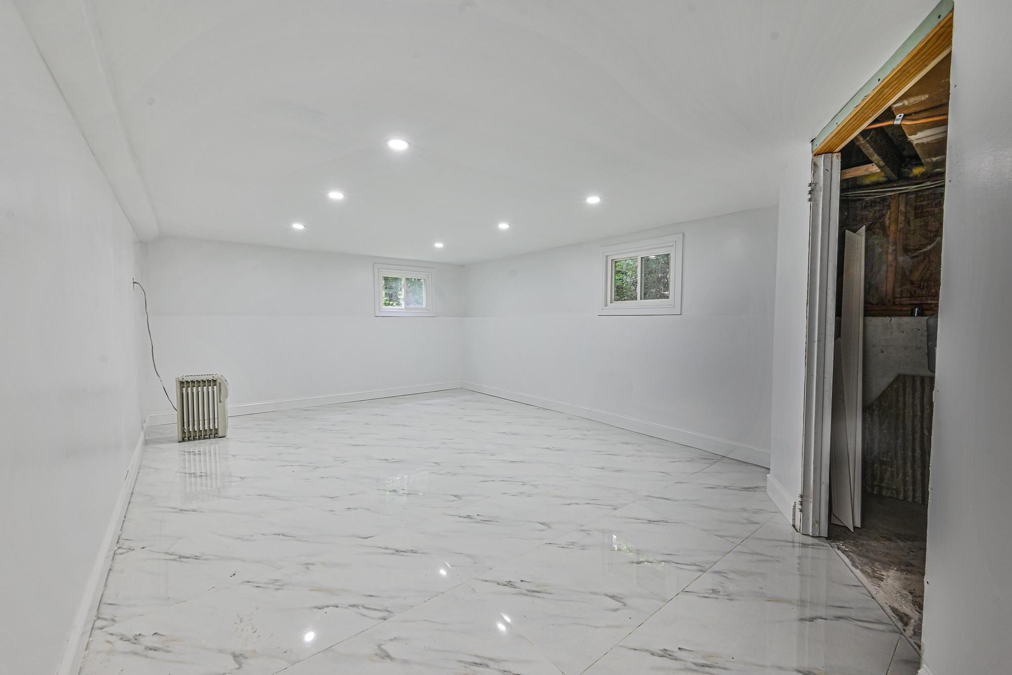 Single Family Parkhill  Suffolk County, NY 11743, MLS-865505-27