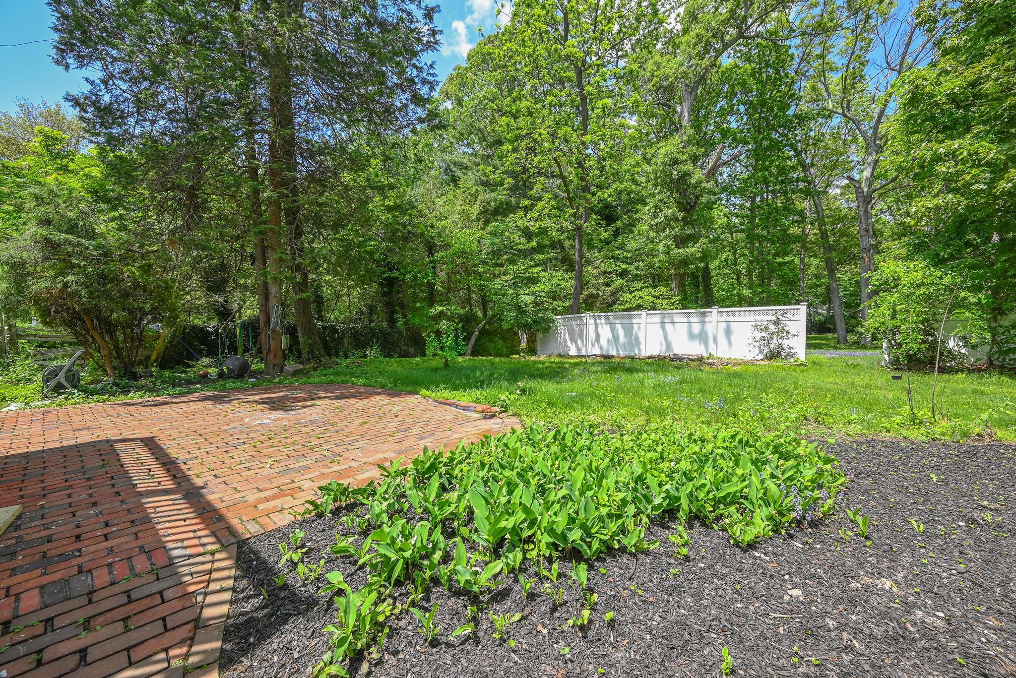 Single Family Parkhill  Suffolk County, NY 11743, MLS-865505-8
