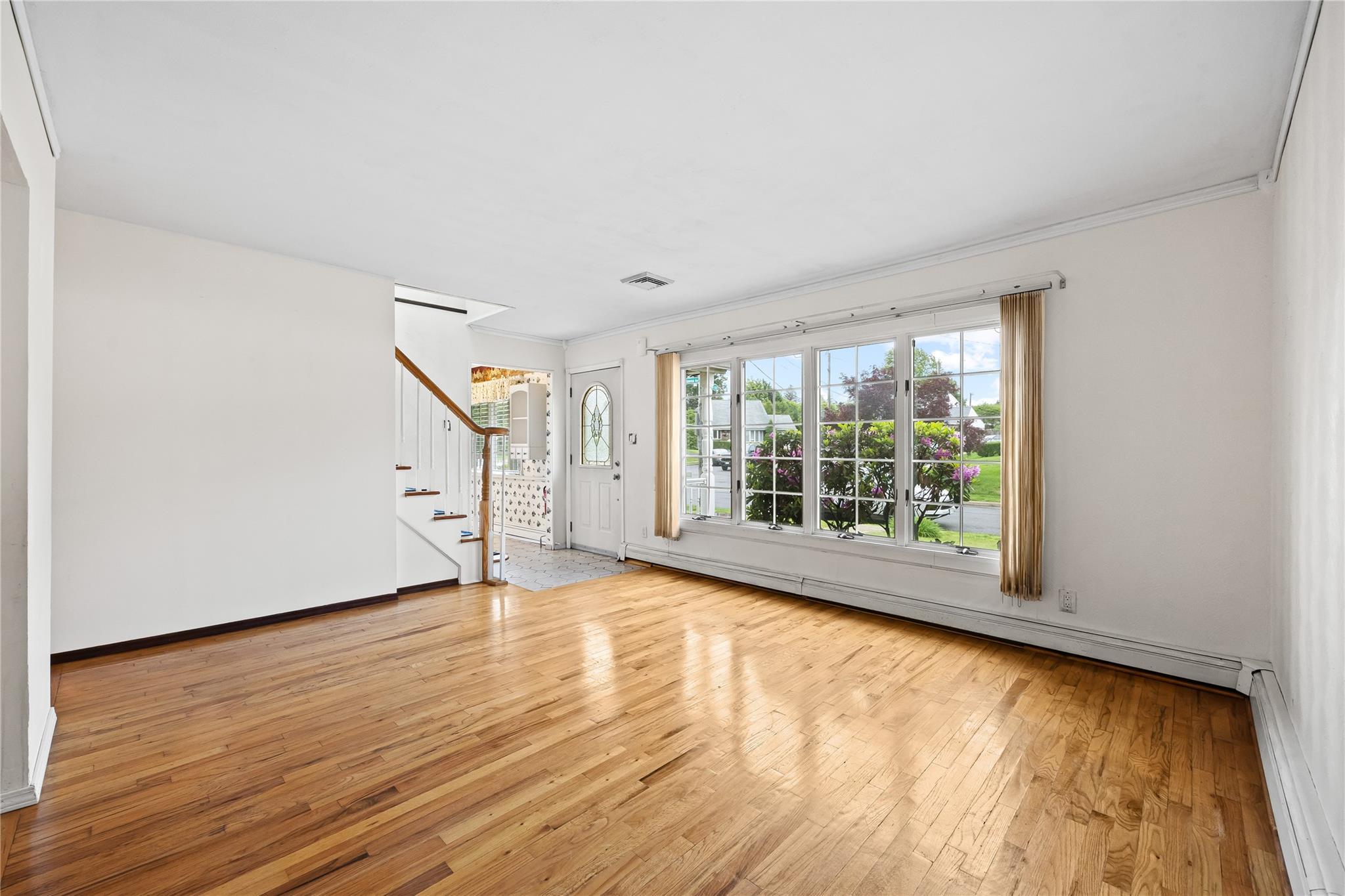 Single Family Arizona  Nassau County, NY 11791, MLS-865616-16