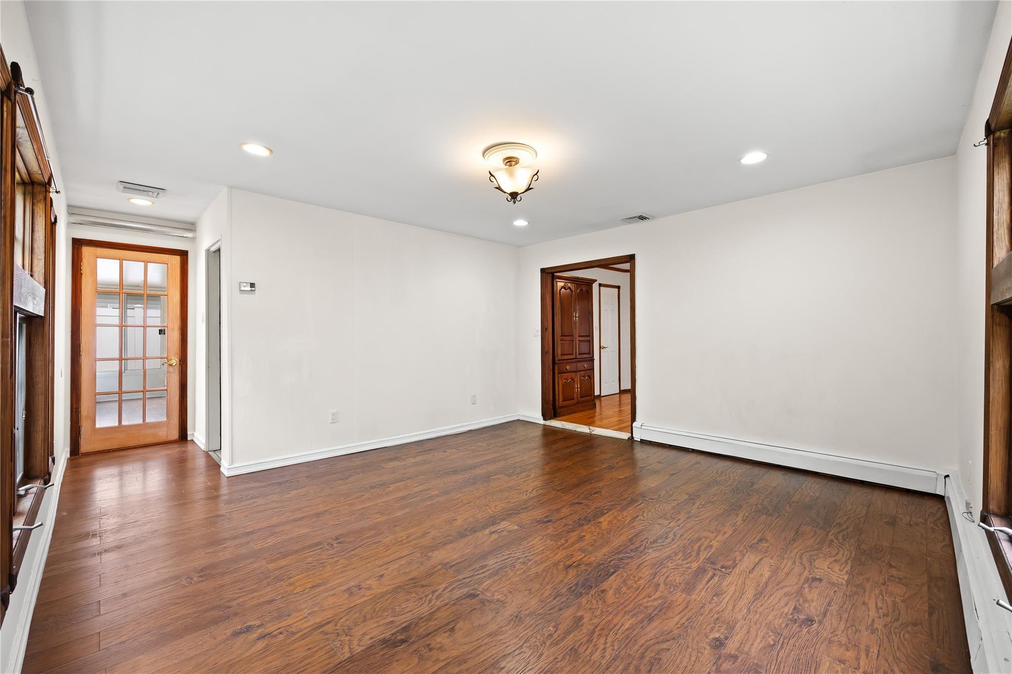 Single Family Arizona  Nassau County, NY 11791, MLS-865616-23