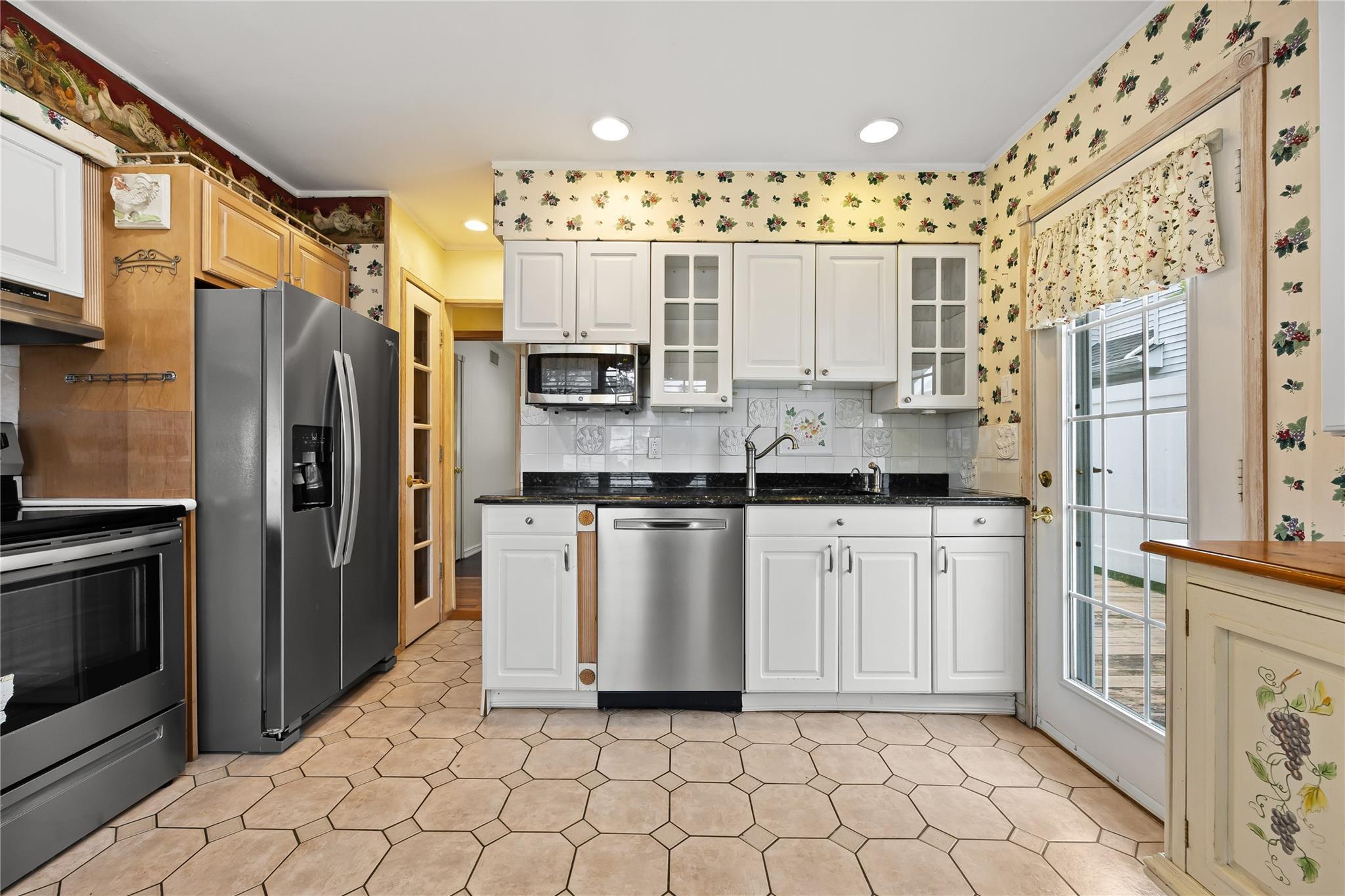 Single Family Arizona  Nassau County, NY 11791, MLS-865616-8