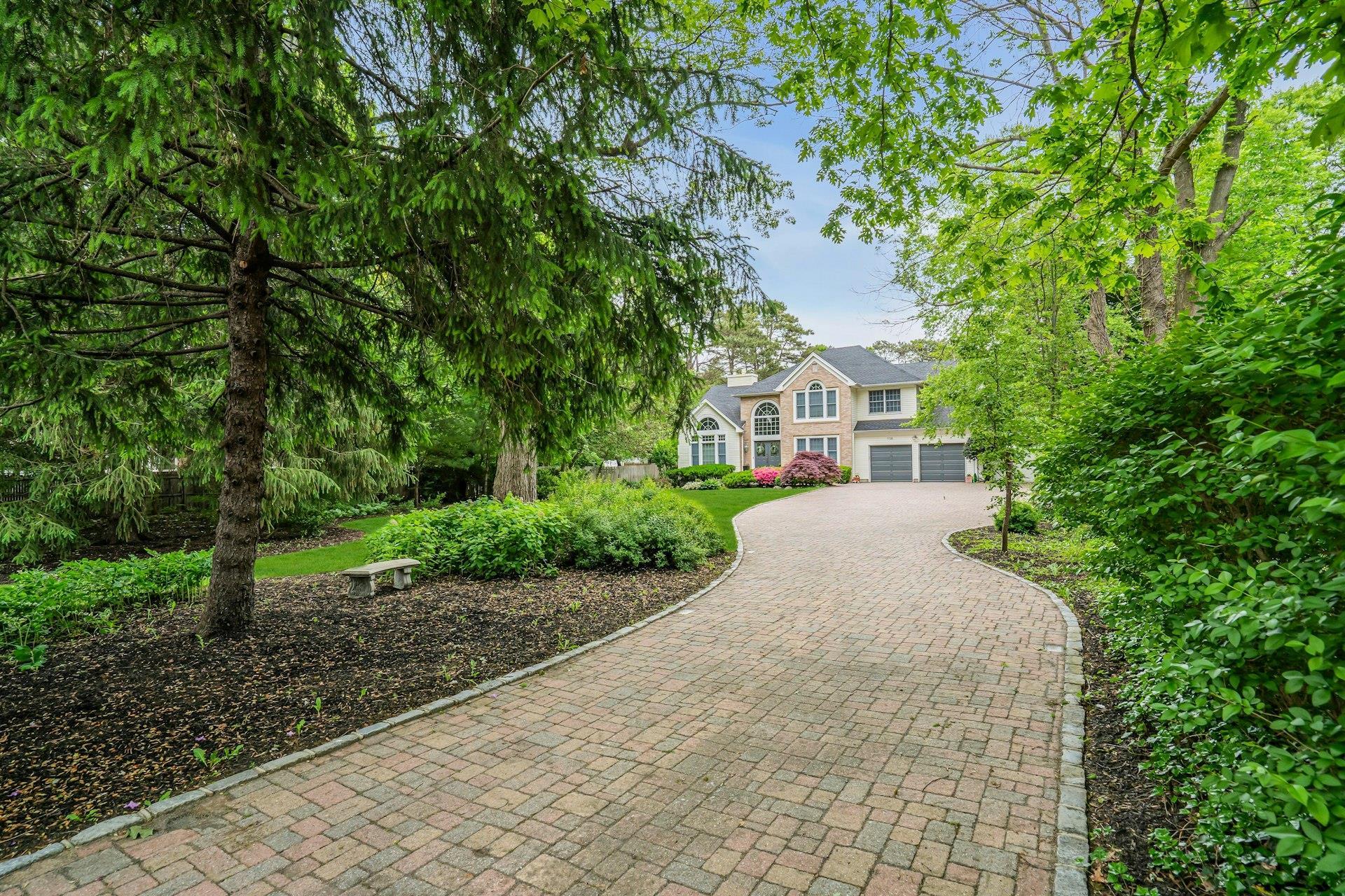 Single Family Carlls Straight  Suffolk County, NY 11746, MLS-865623-2