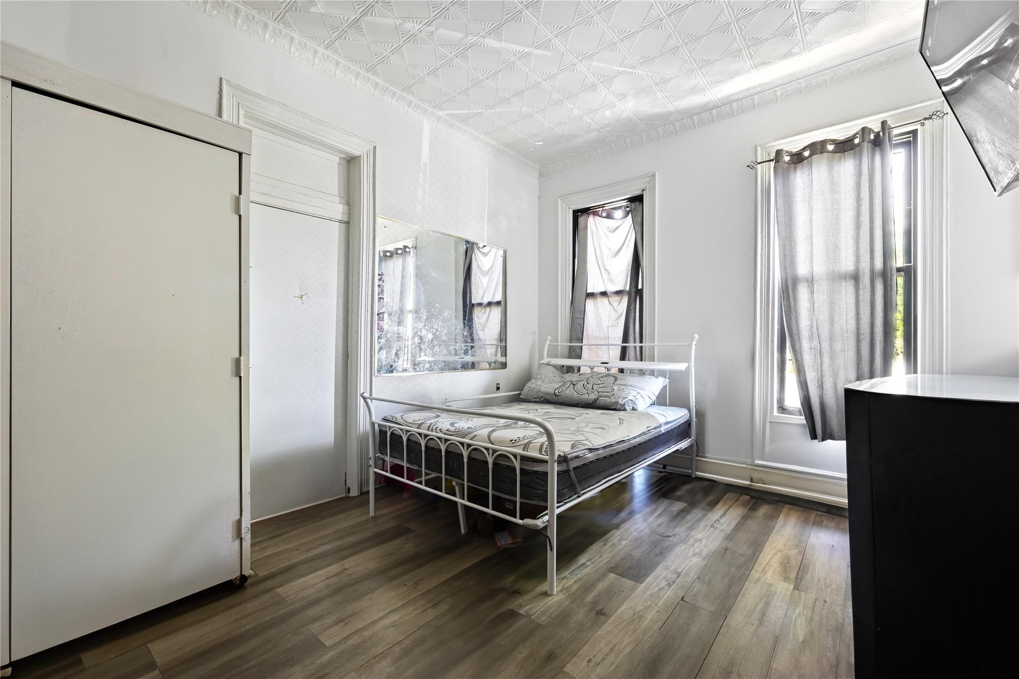 Single Family Glenmore  Brooklyn, NY 11208, MLS-865626-21