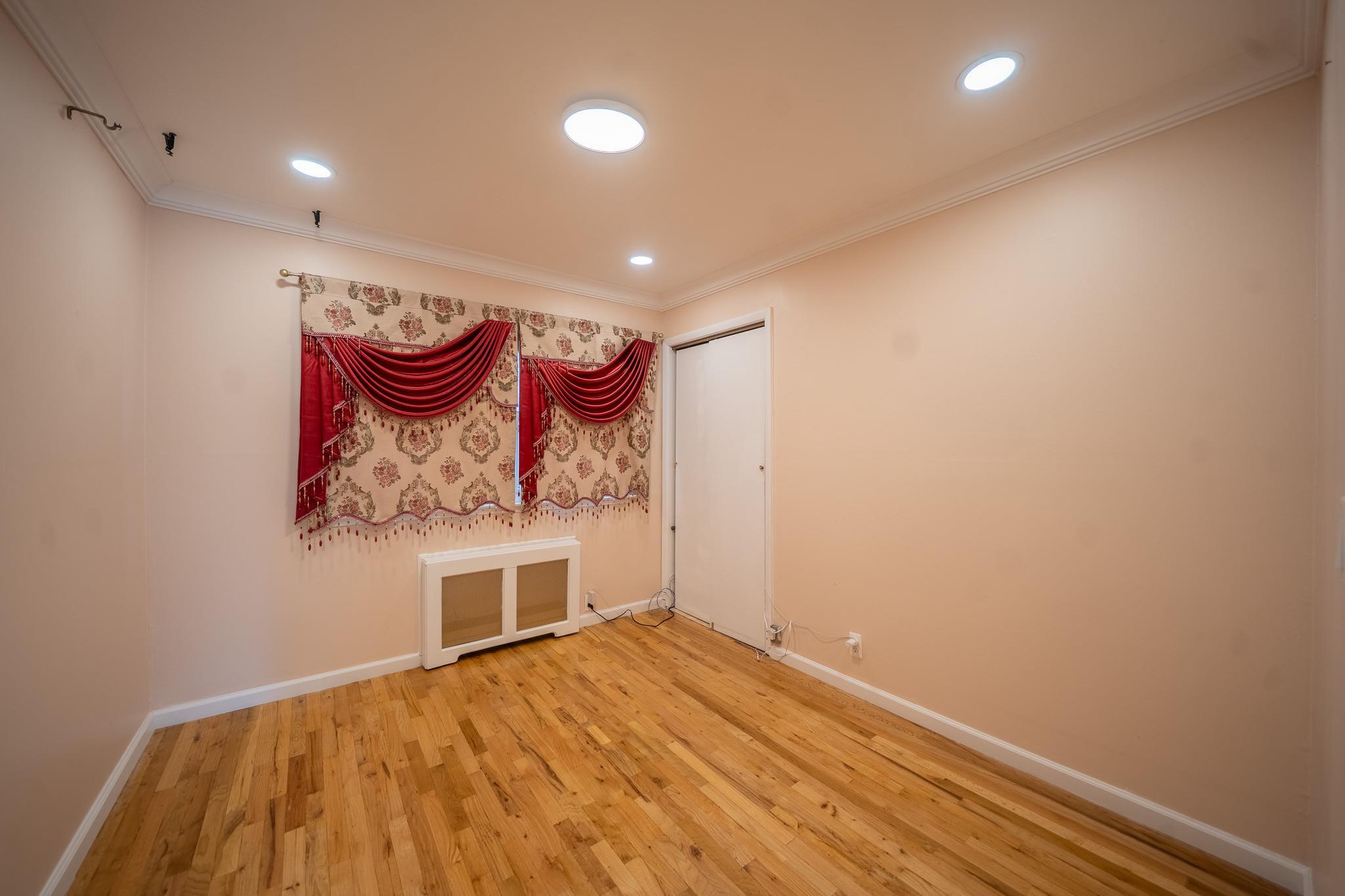 Single Family Forest  Nassau County, NY 11581, MLS-865657-23
