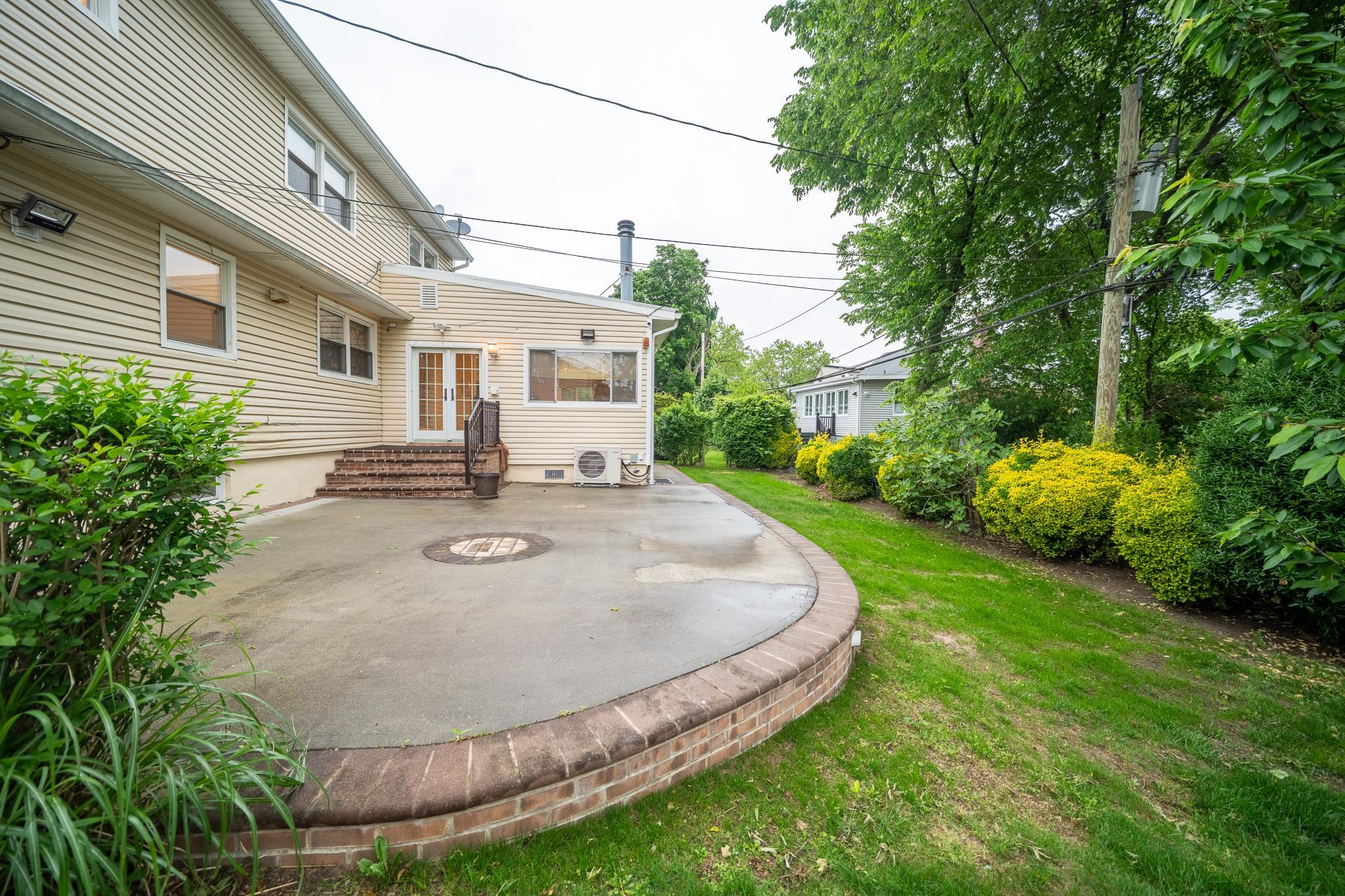 Single Family Forest  Nassau County, NY 11581, MLS-865657-42