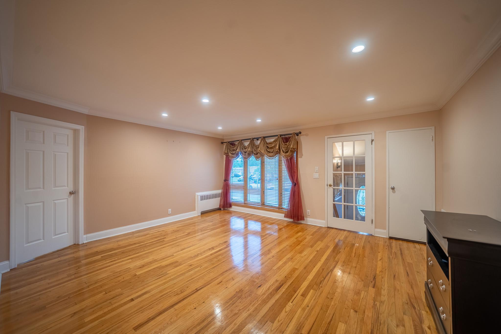Single Family Forest  Nassau County, NY 11581, MLS-865657-8