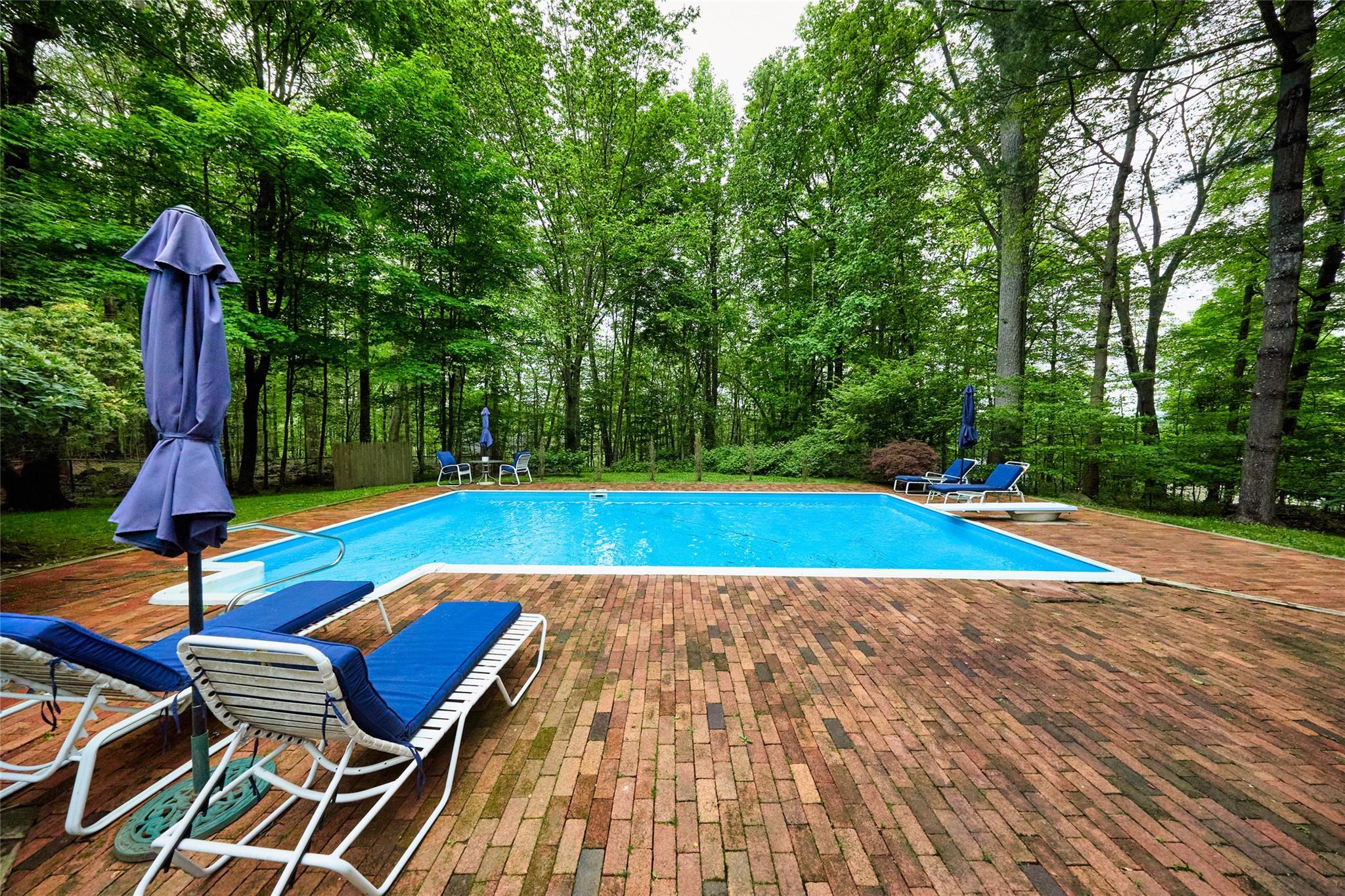 Single Family Greenlawn  Westchester County, NY 10536, MLS-865662-35