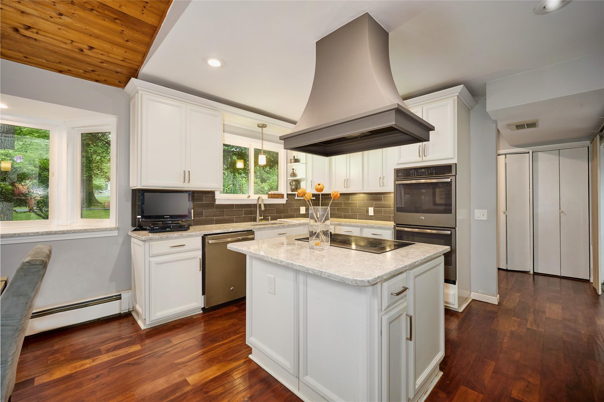 Single Family Greenlawn  Westchester County, NY 10536, MLS-865662-6