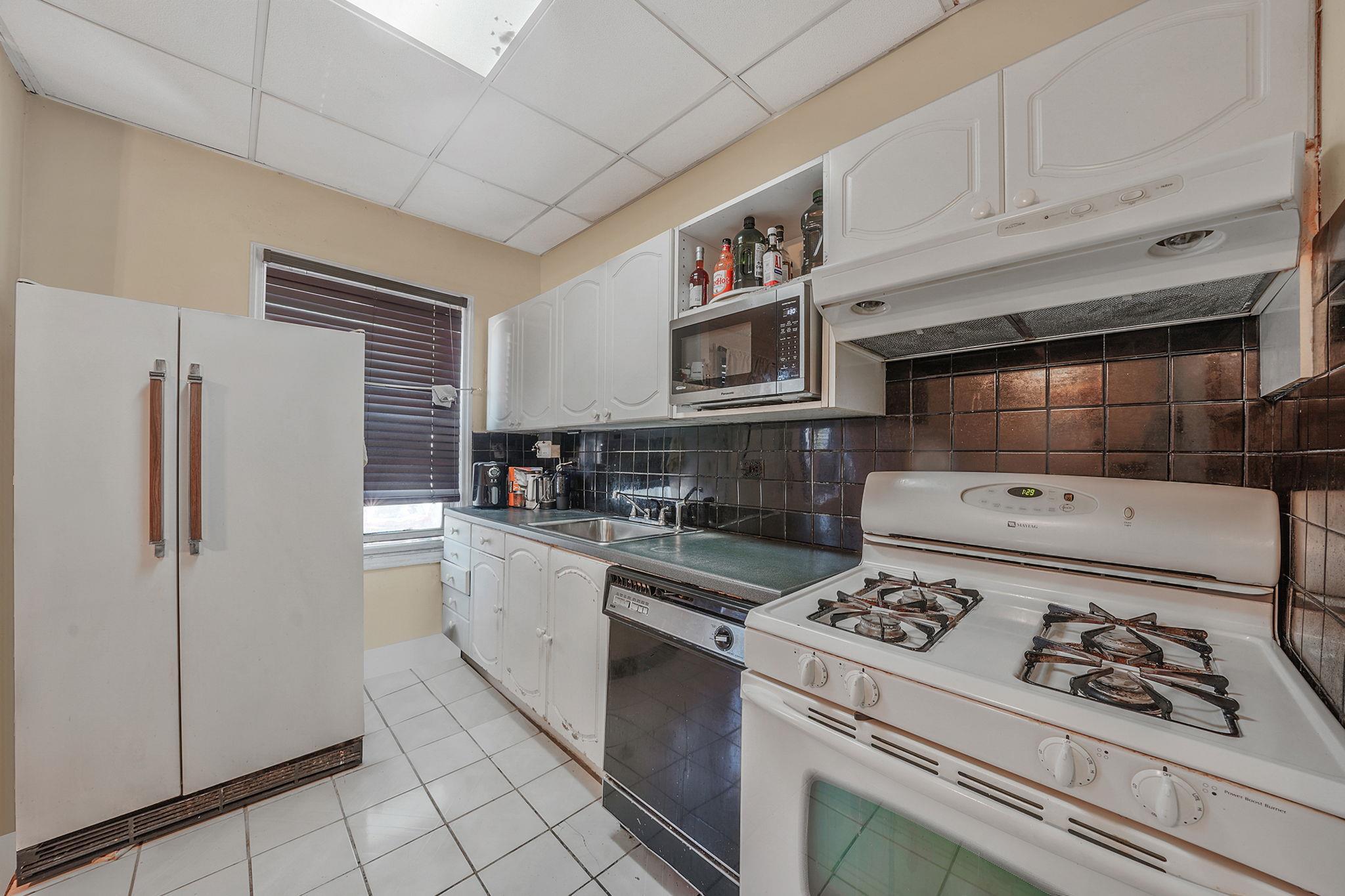 Single Family 97th  Queens, NY 11369, MLS-865674-5