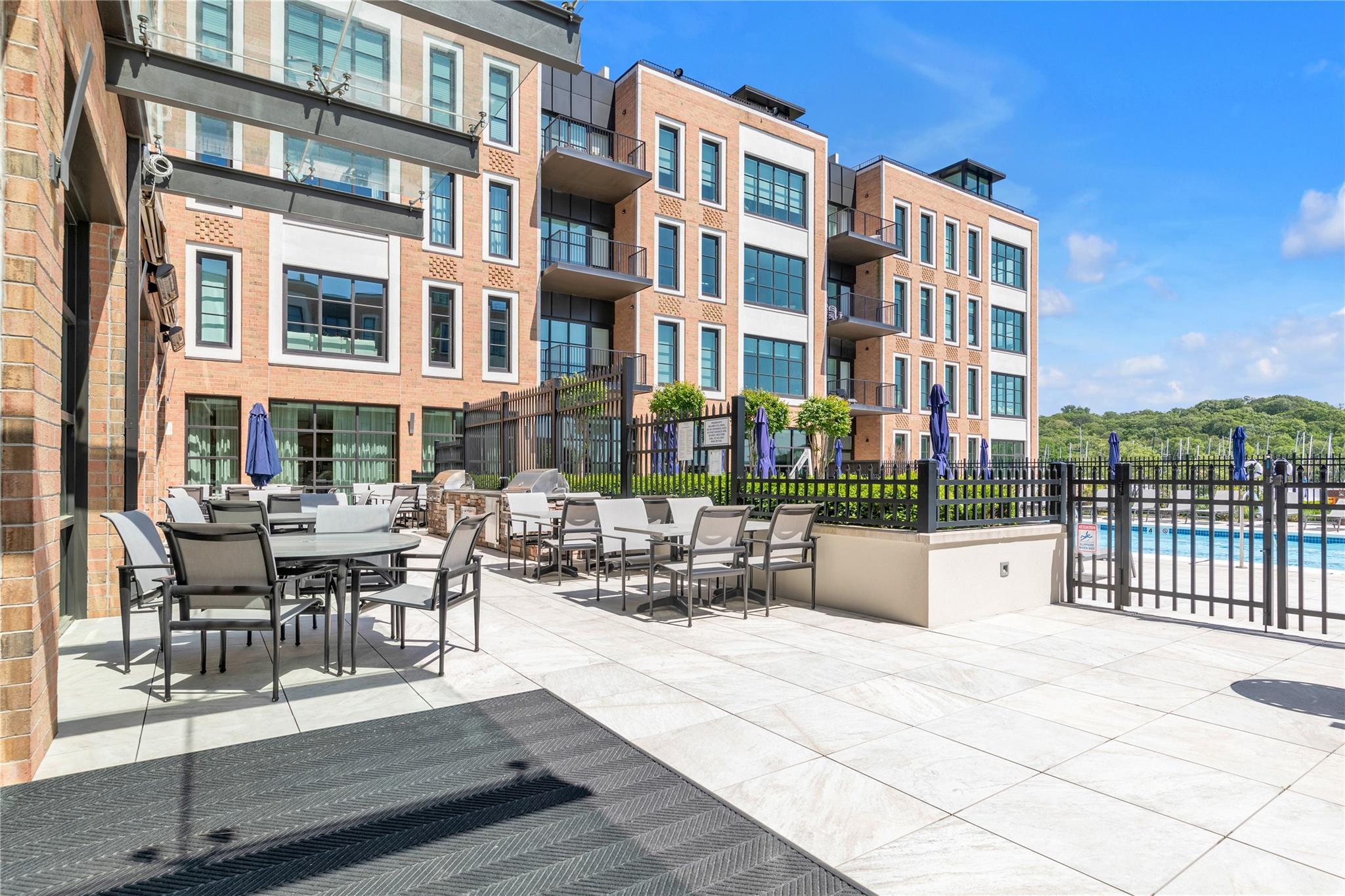 Condo Garvies Point  Nassau County, NY 11542, MLS-865690-12