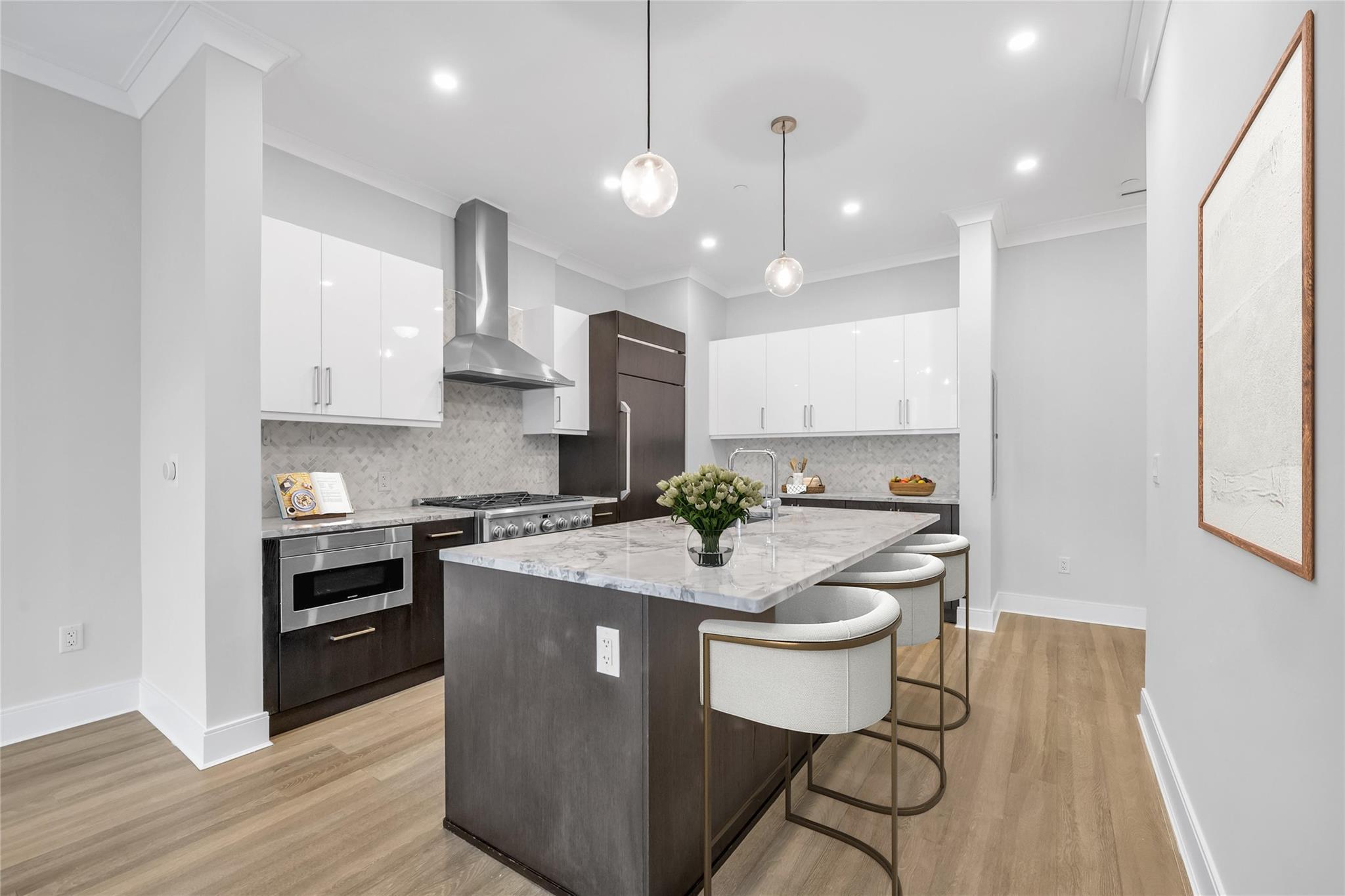 Condo Garvies Point  Nassau County, NY 11542, MLS-865690-14