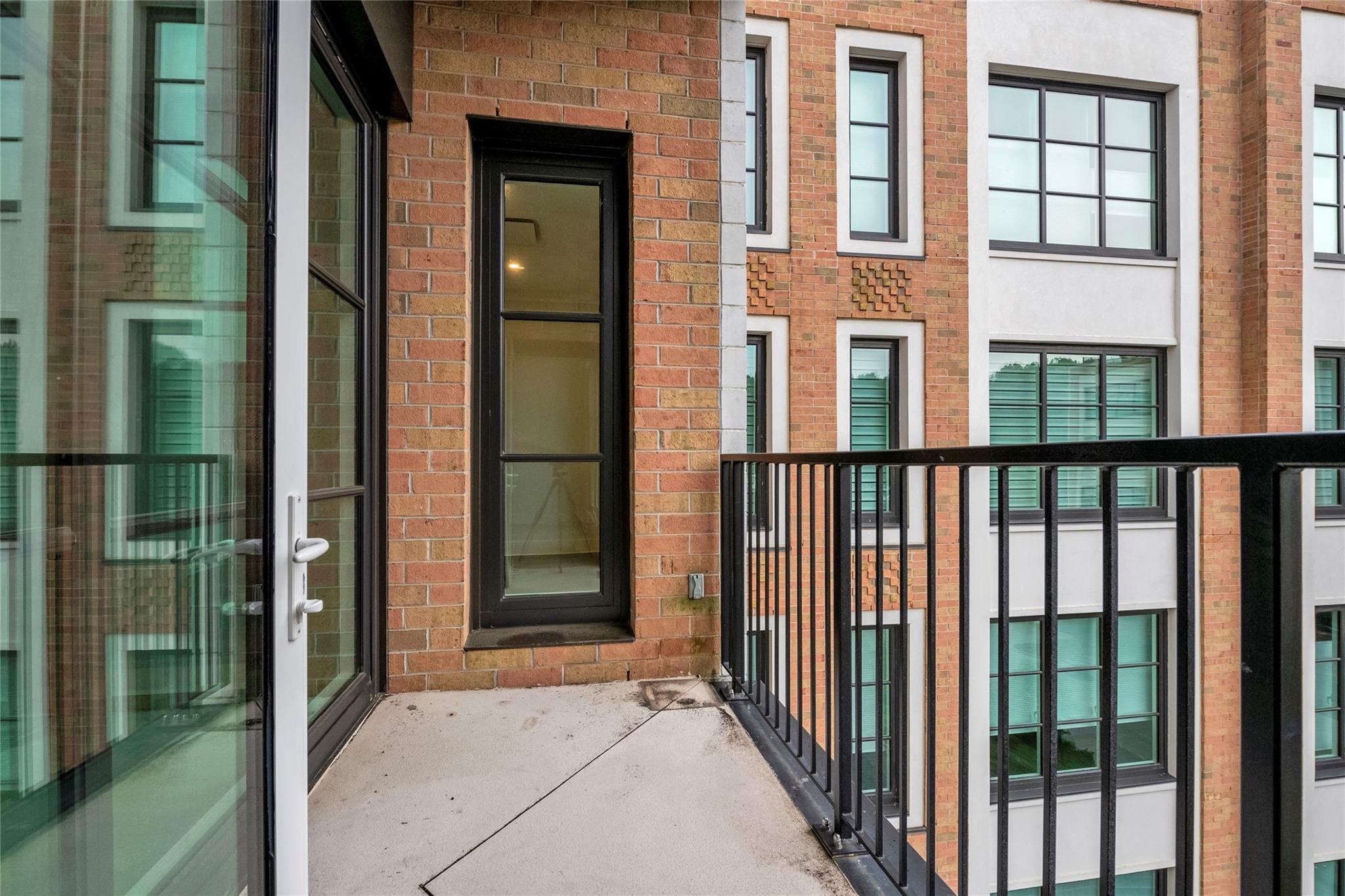 Condo Garvies Point  Nassau County, NY 11542, MLS-865690-21