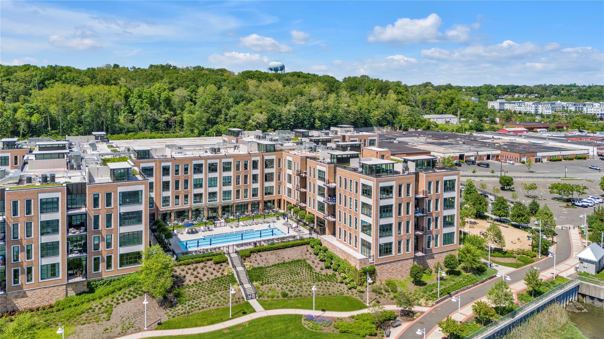Condo Garvies Point  Nassau County, NY 11542, MLS-865690-32