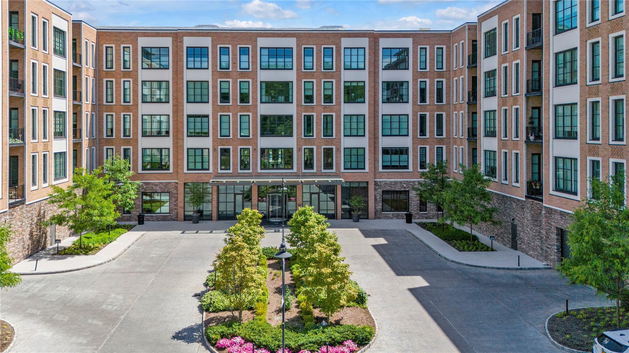Condo Garvies Point  Nassau County, NY 11542, MLS-865690-38