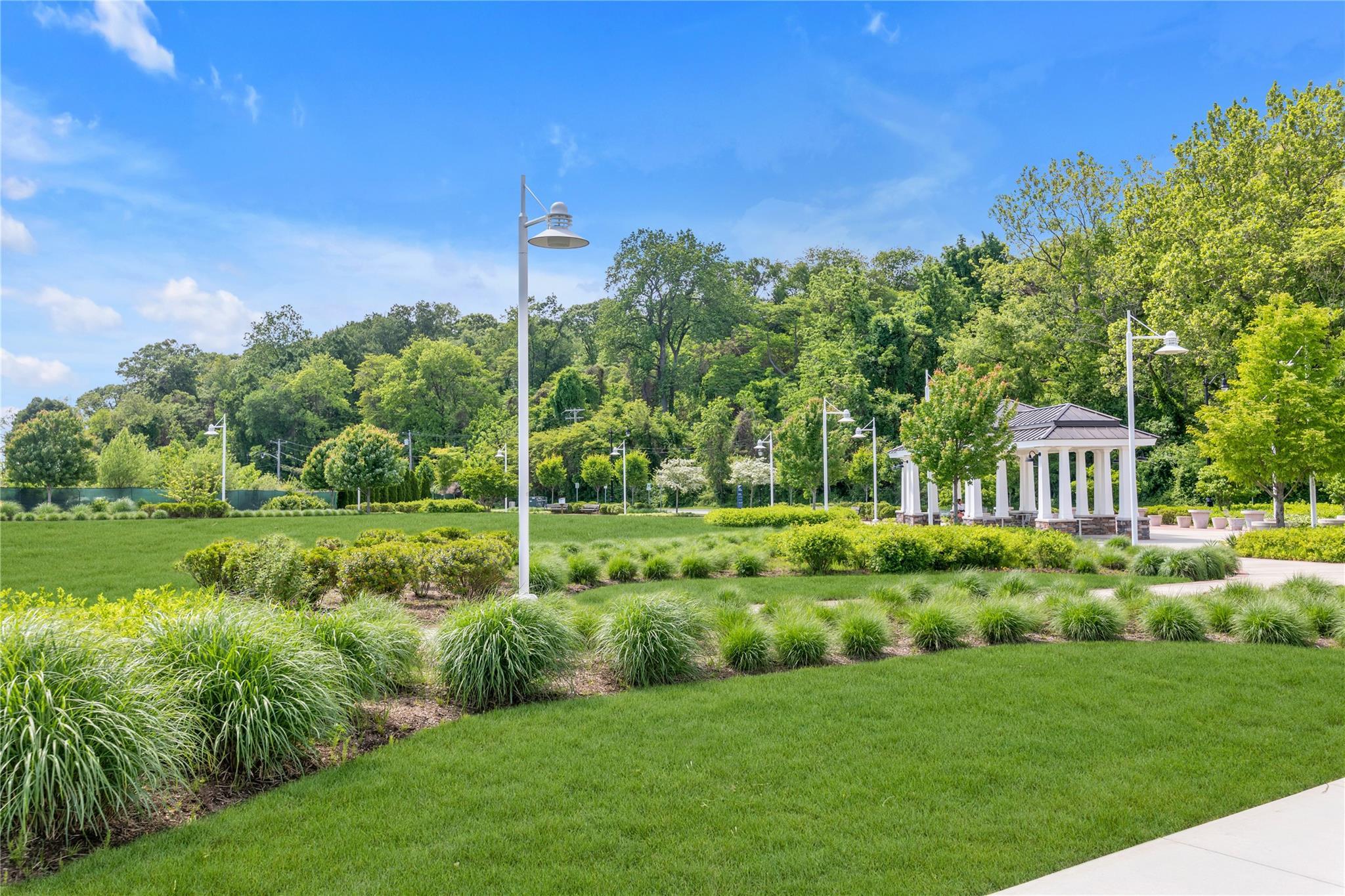 Condo Garvies Point  Nassau County, NY 11542, MLS-865690-41