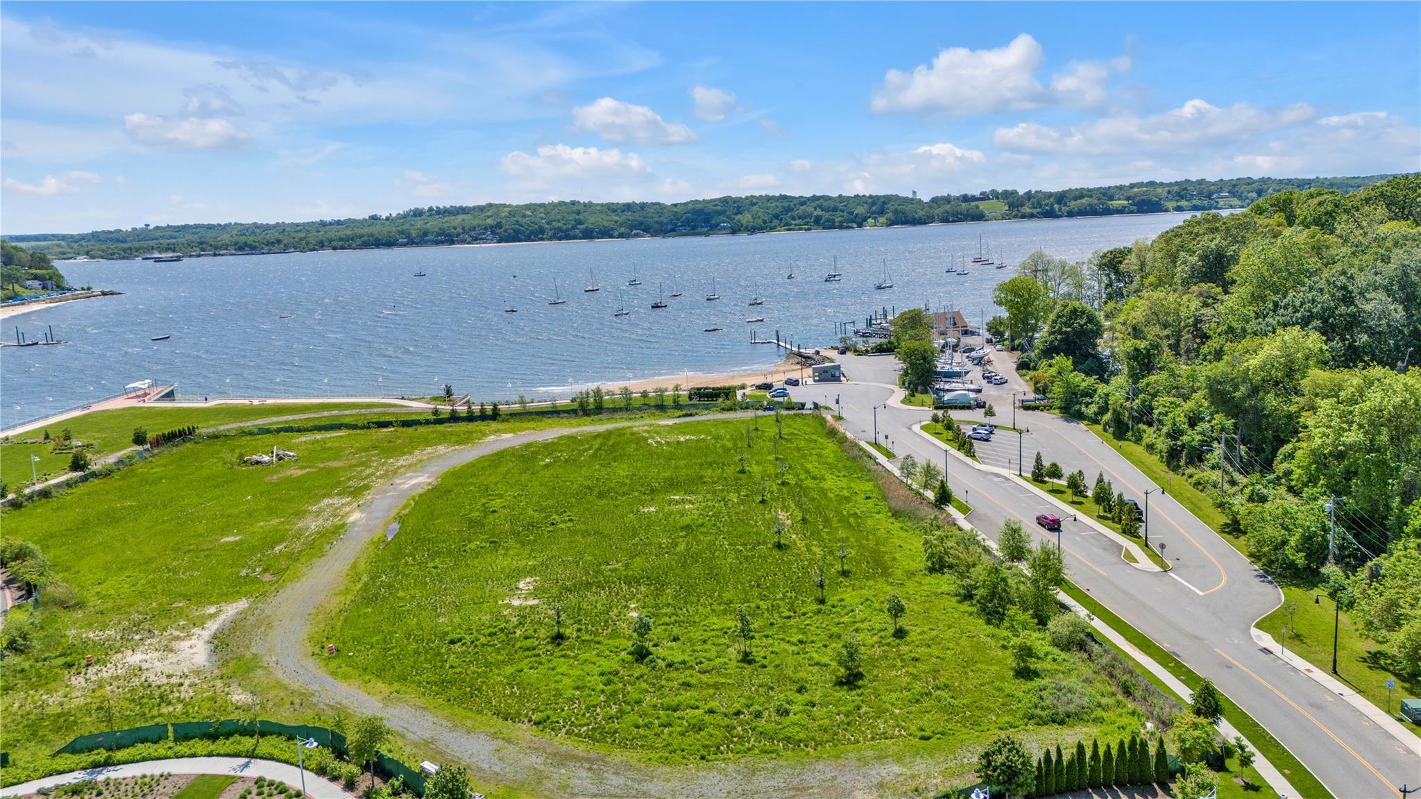 Condo Garvies Point  Nassau County, NY 11542, MLS-865690-6