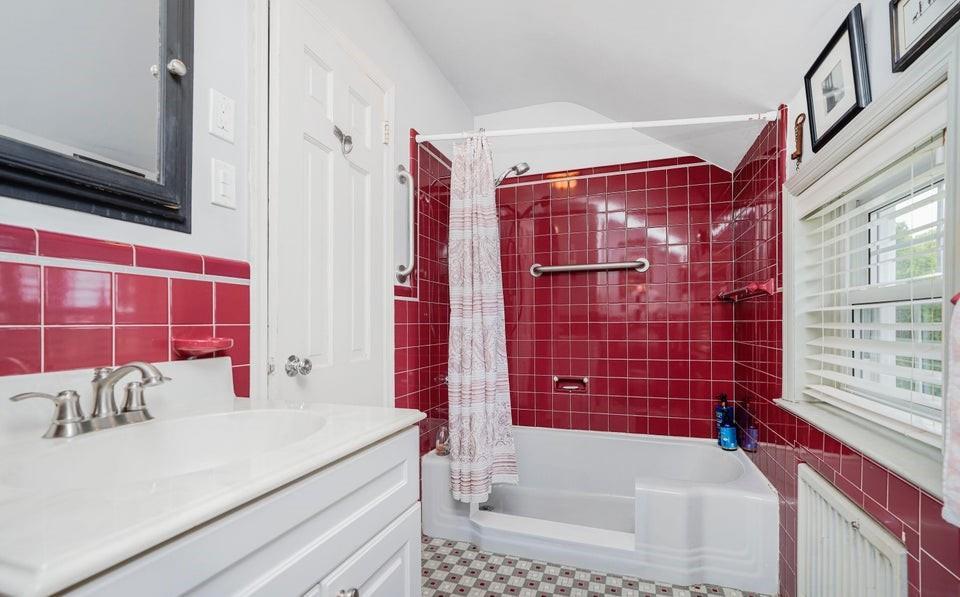 Single Family Lighthouse  Staten Island, NY 10306, MLS-865735-17