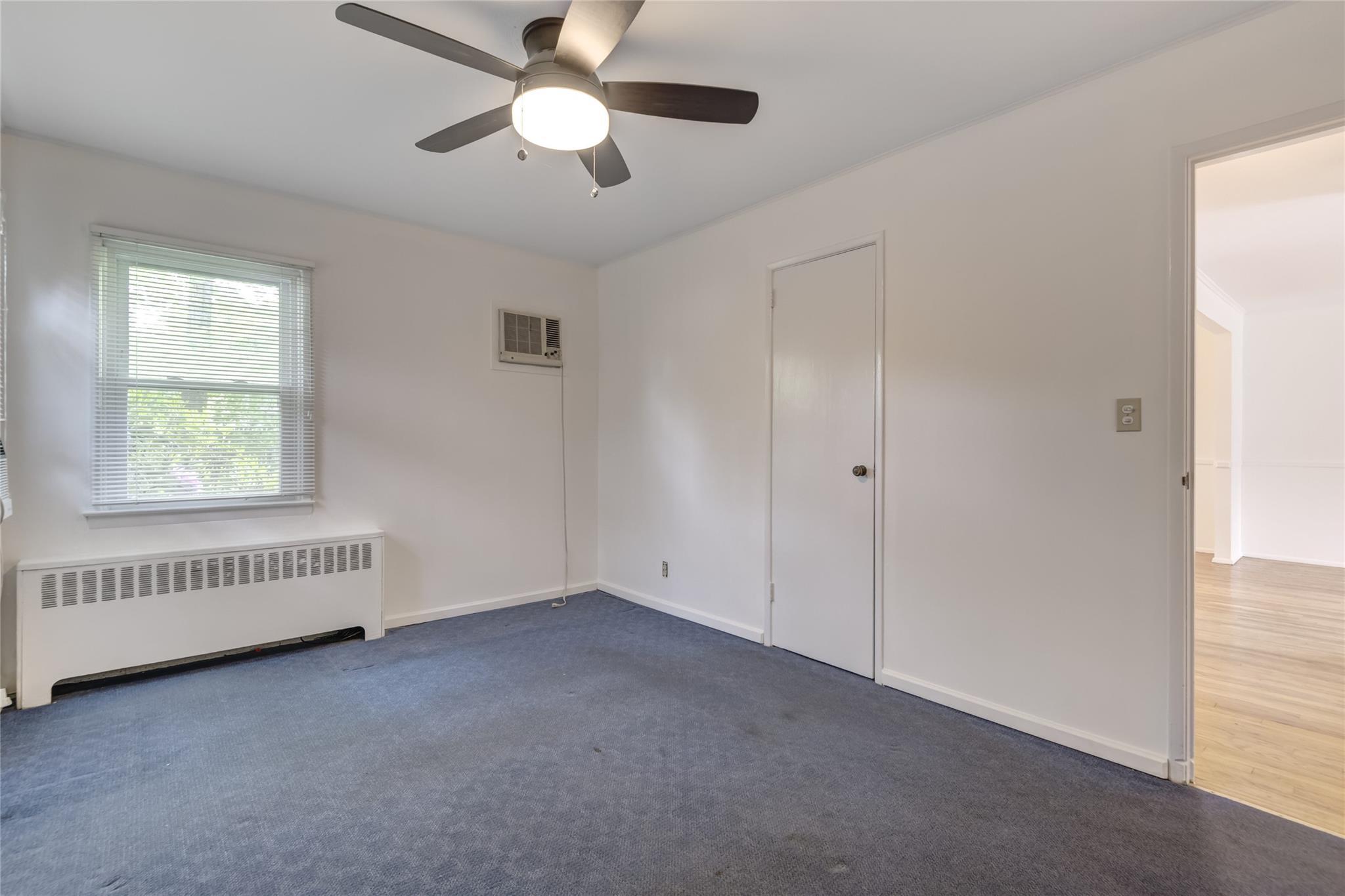 Single Family Newmarket  Nassau County, NY 11791, MLS-865739-14