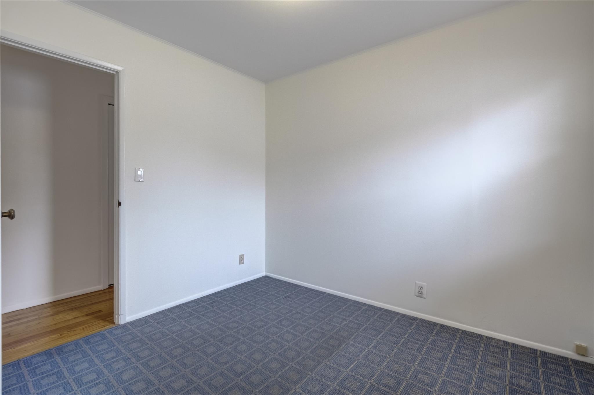 Single Family Newmarket  Nassau County, NY 11791, MLS-865739-18
