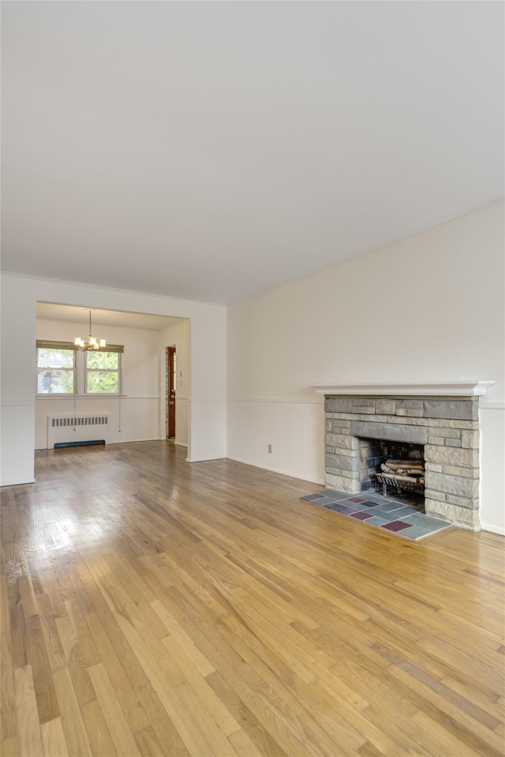 Single Family Newmarket  Nassau County, NY 11791, MLS-865739-8
