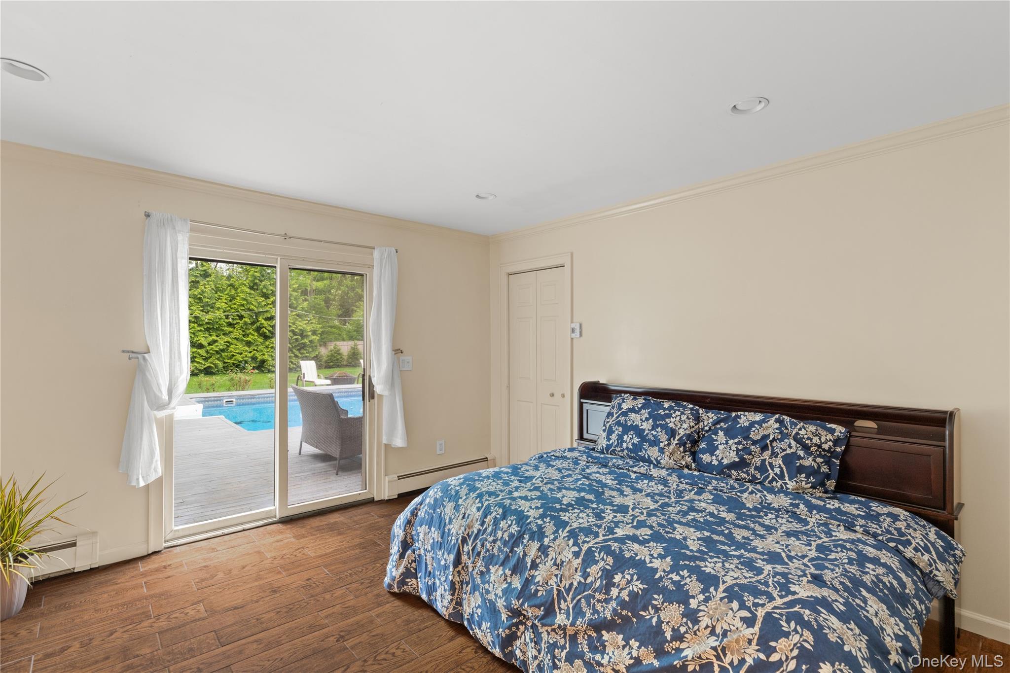 Single Family Cliff  Suffolk County, NY 11792, MLS-865758-16