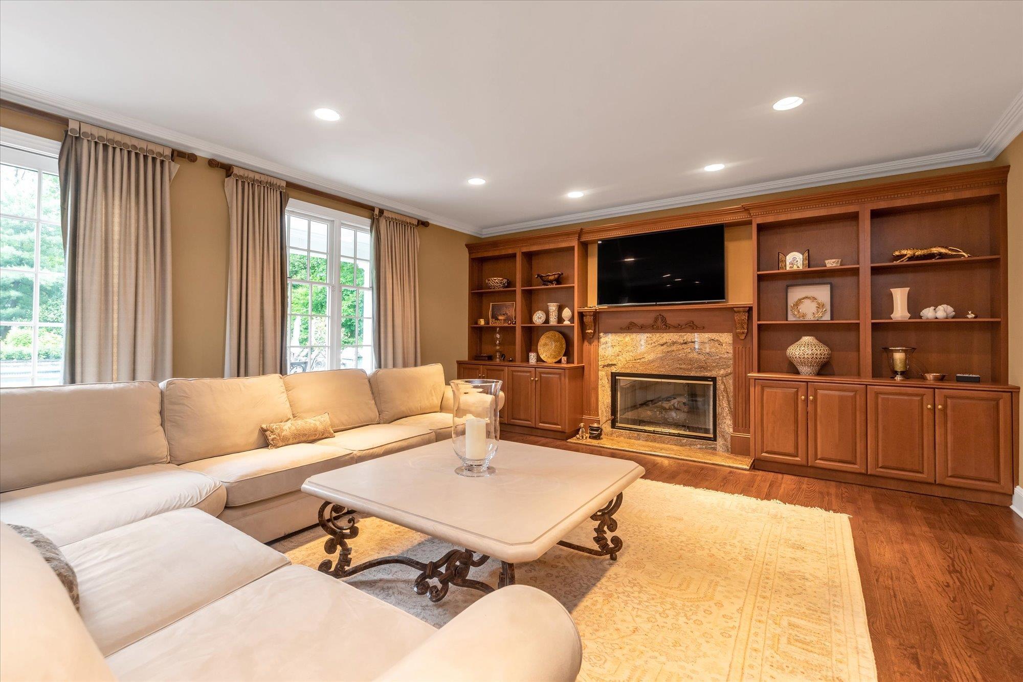 Single Family Geralind  Nassau County, NY 11791, MLS-865802-10