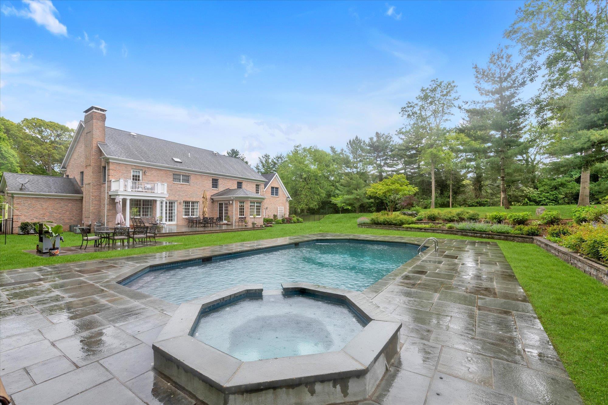 Single Family Geralind  Nassau County, NY 11791, MLS-865802-23