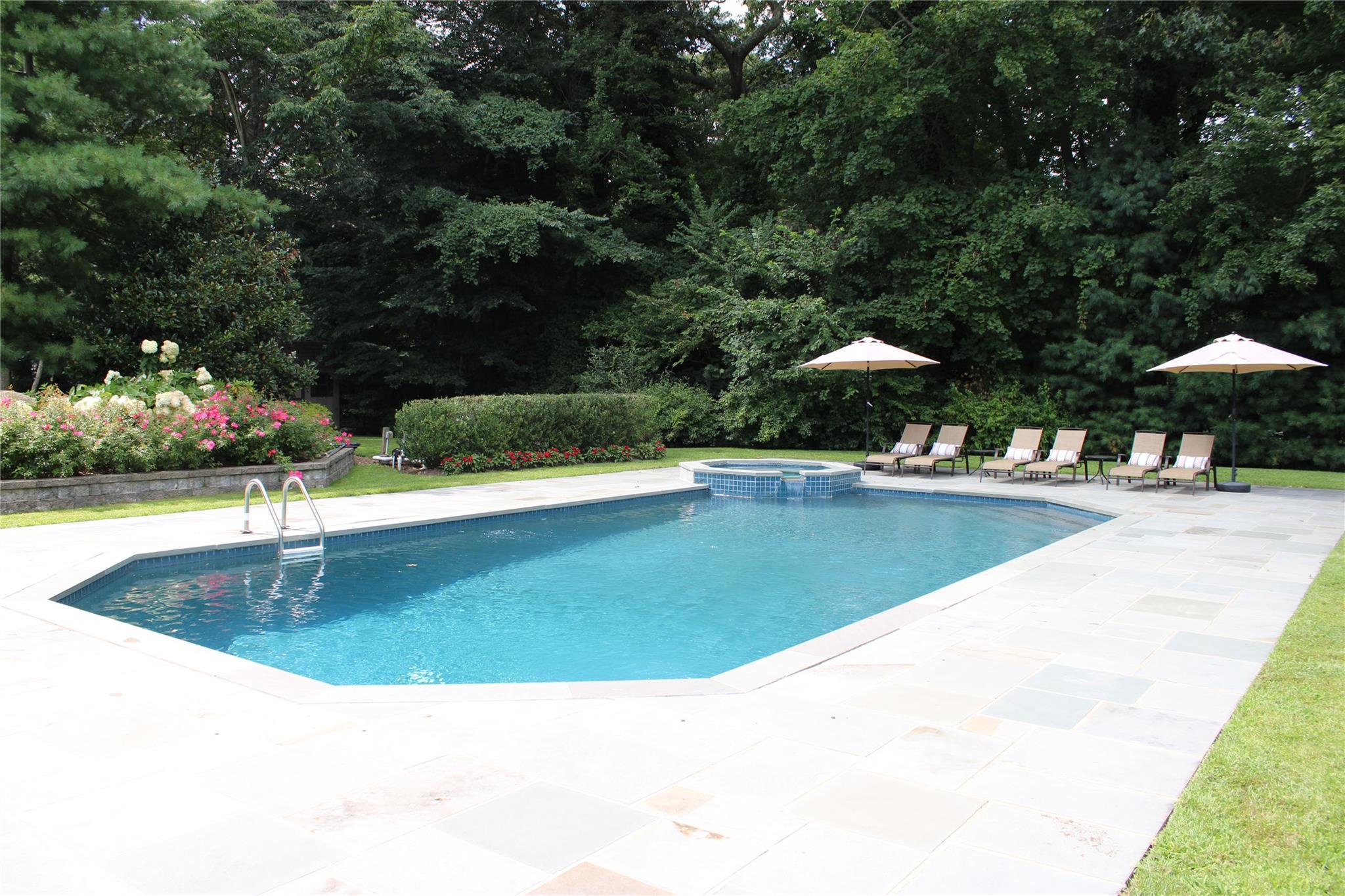 Single Family Geralind  Nassau County, NY 11791, MLS-865802-24