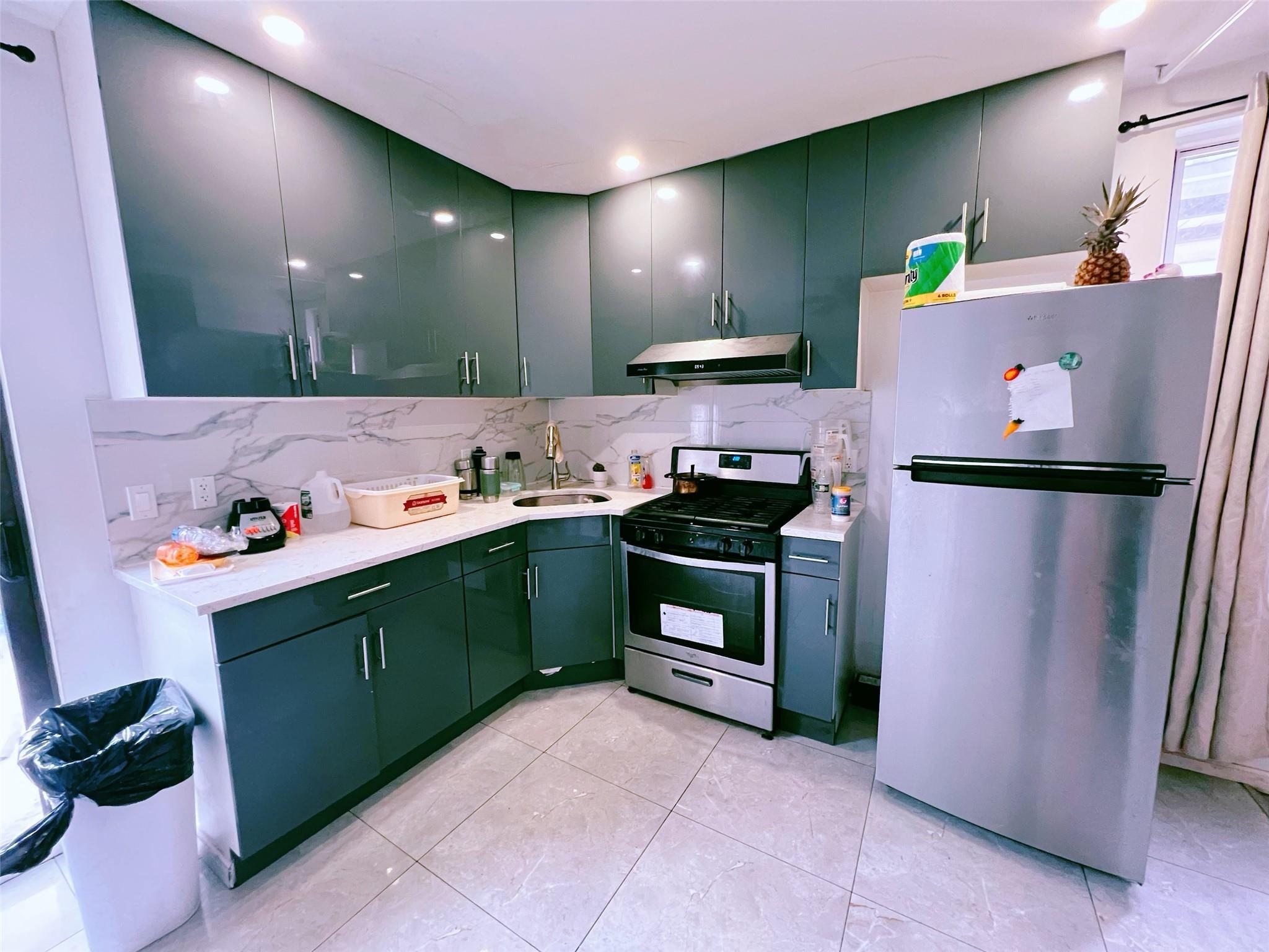 Single Family 50th  Queens, NY 11373, MLS-865810-2