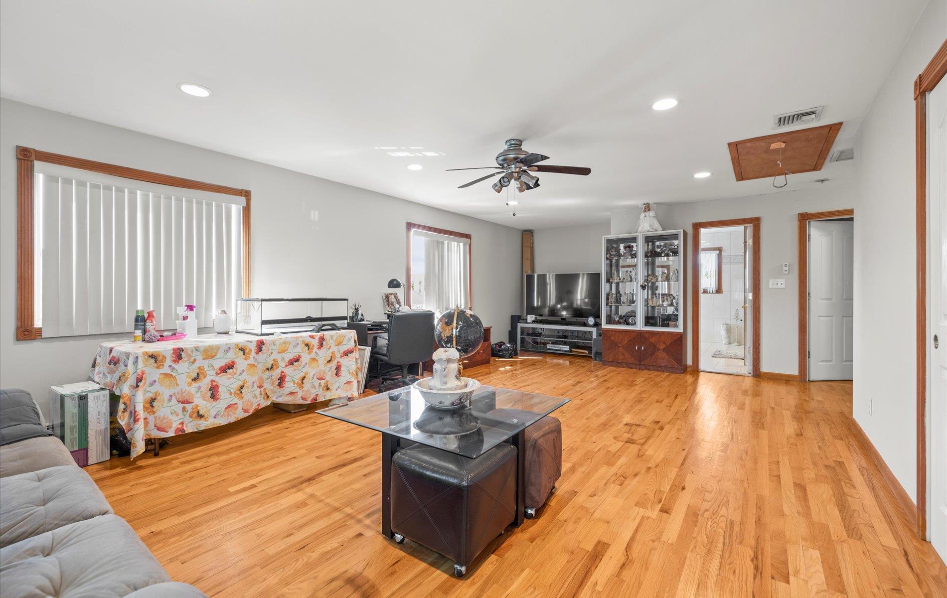 Single Family Court  Nassau County, NY 11710, MLS-865846-18
