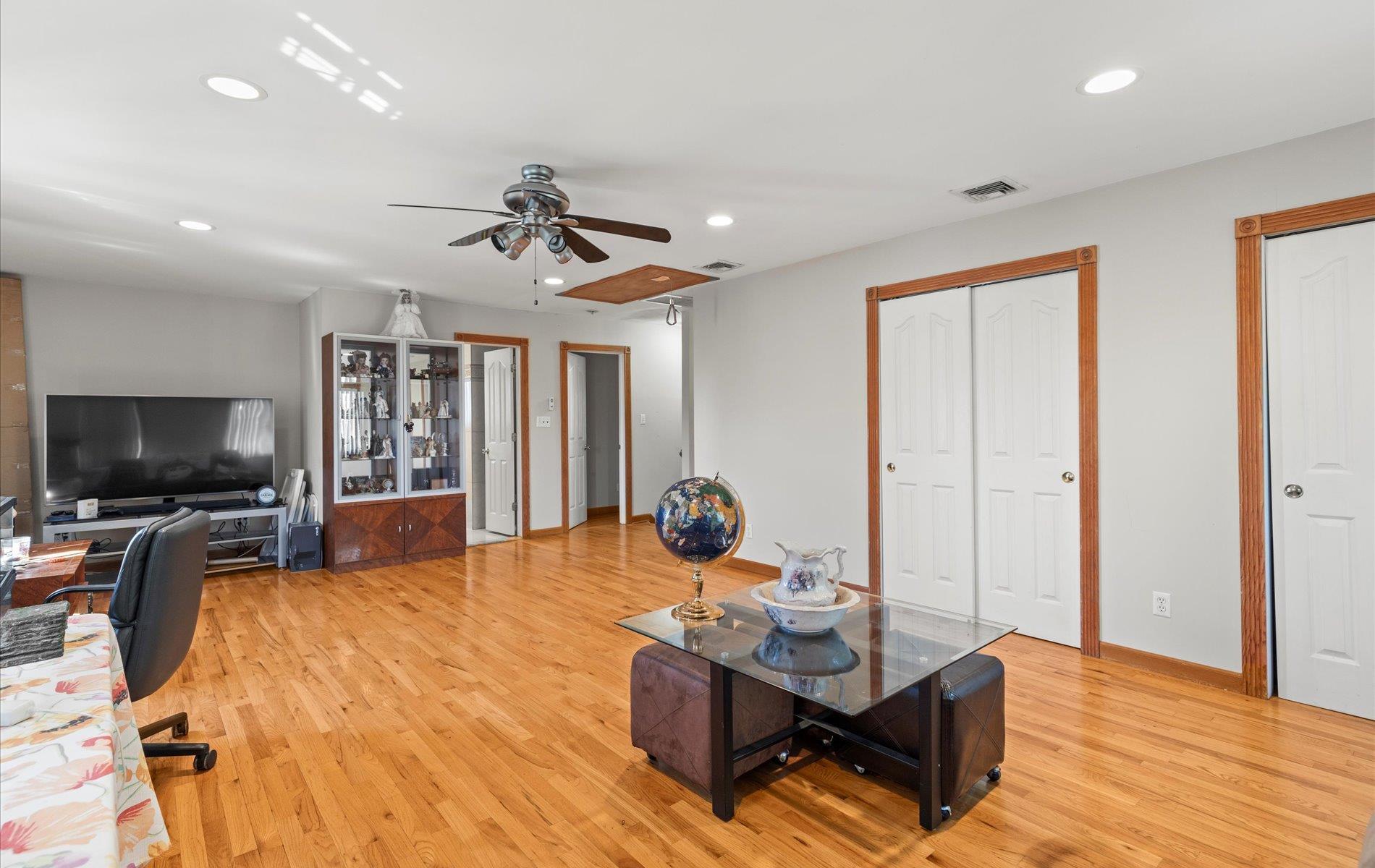 Single Family Court  Nassau County, NY 11710, MLS-865846-19