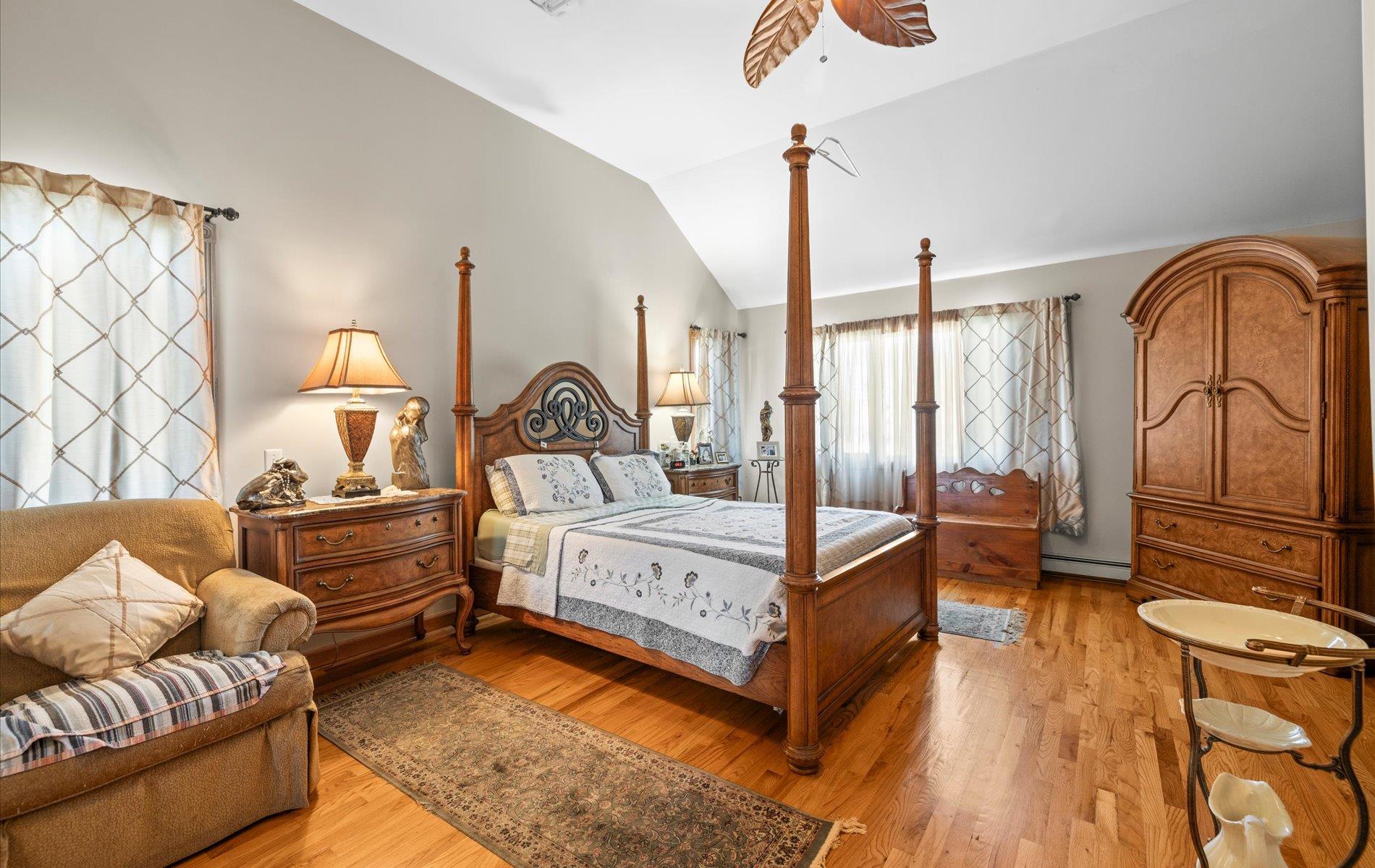 Single Family Court  Nassau County, NY 11710, MLS-865846-24