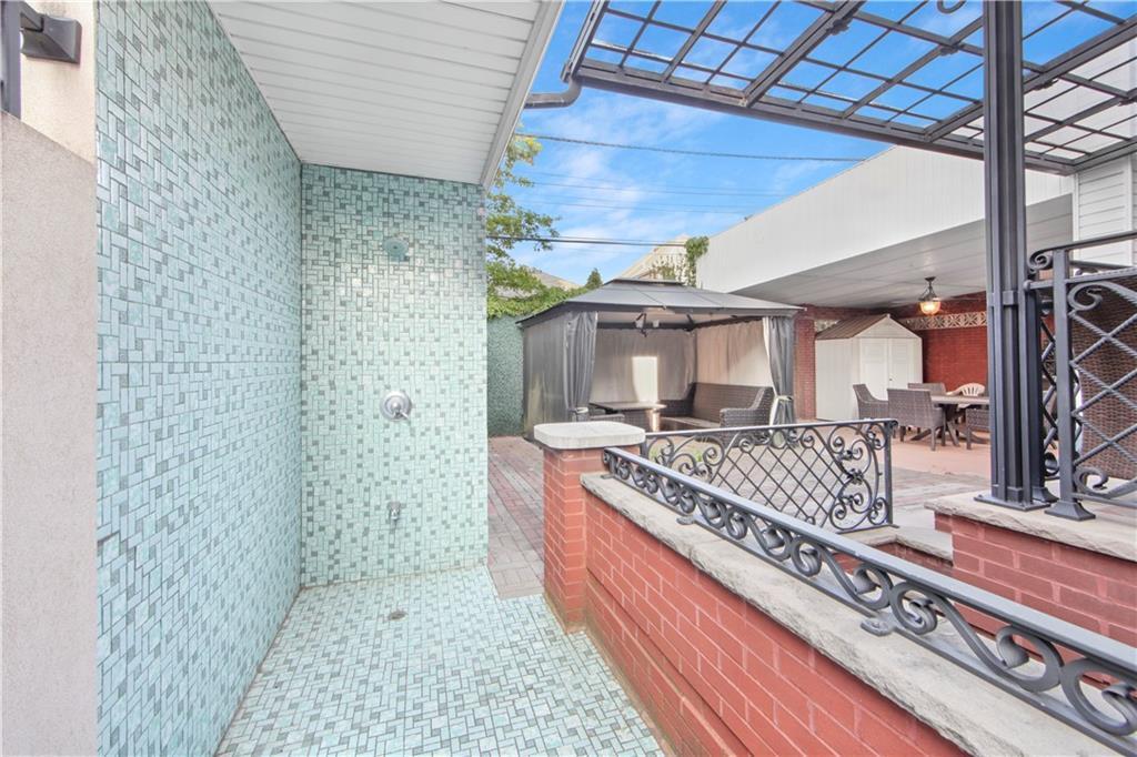 Single Family Dover  Brooklyn, NY 11235, MLS-865858-10