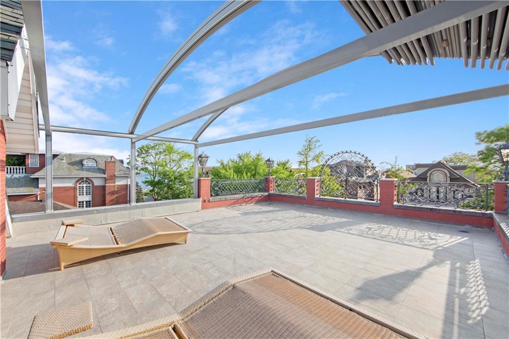 Single Family Dover  Brooklyn, NY 11235, MLS-865858-11