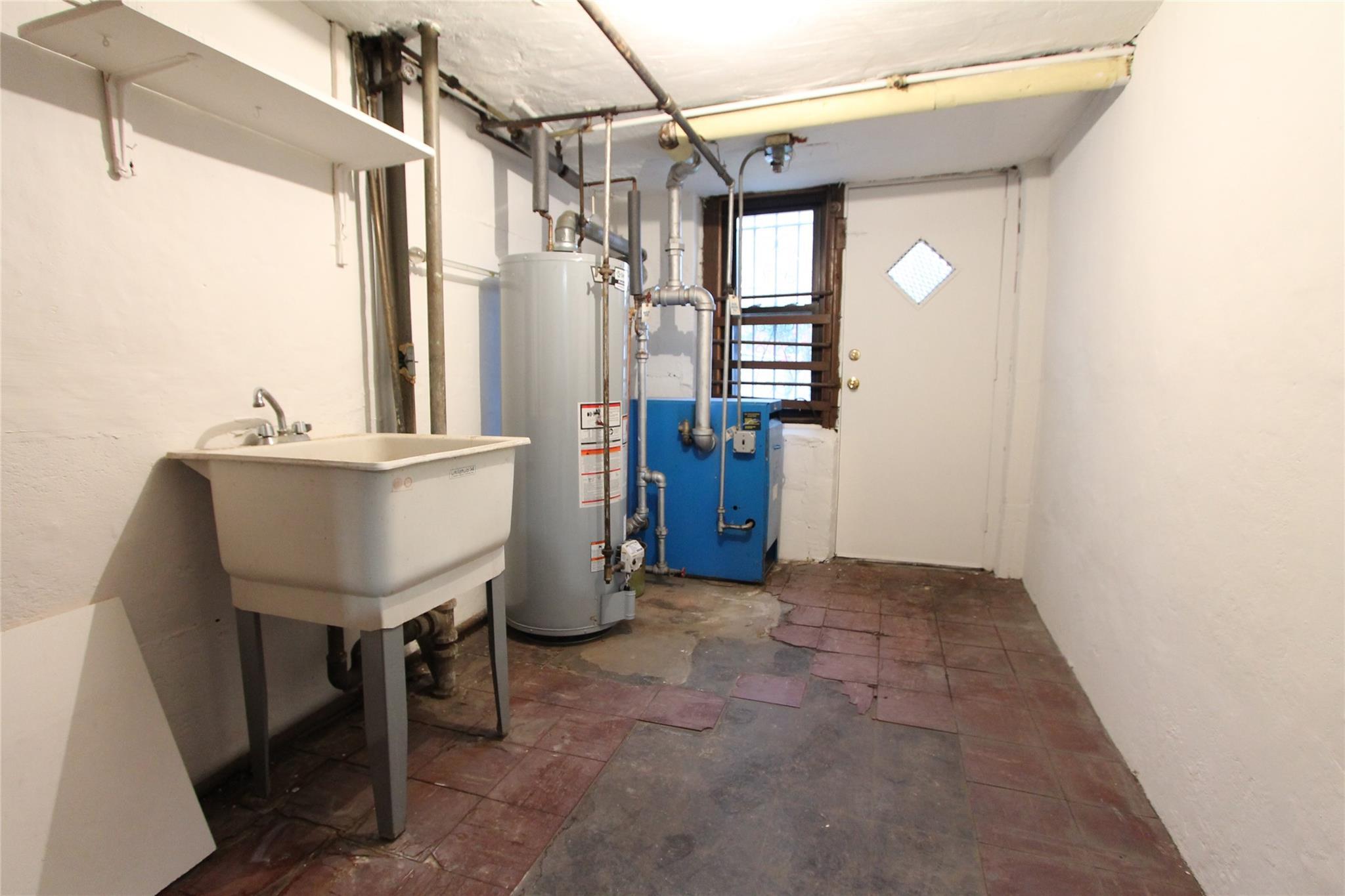 Single Family 84th Queens, NY 11379, MLS-865862-16