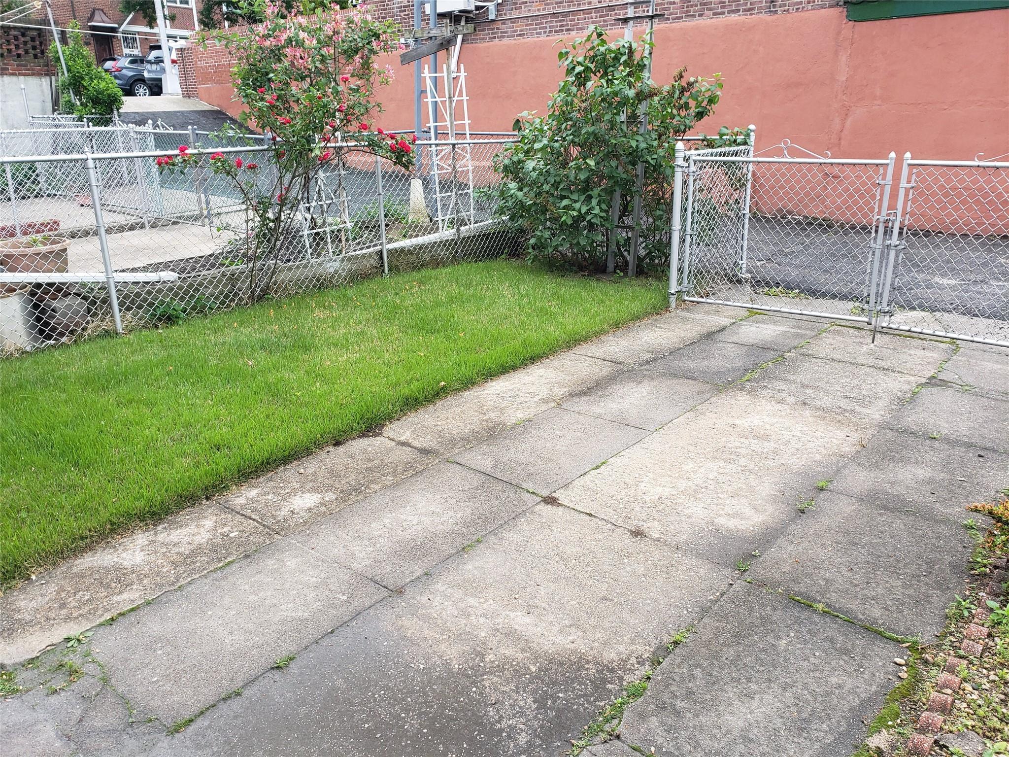 Single Family 84th Queens, NY 11379, MLS-865862-18