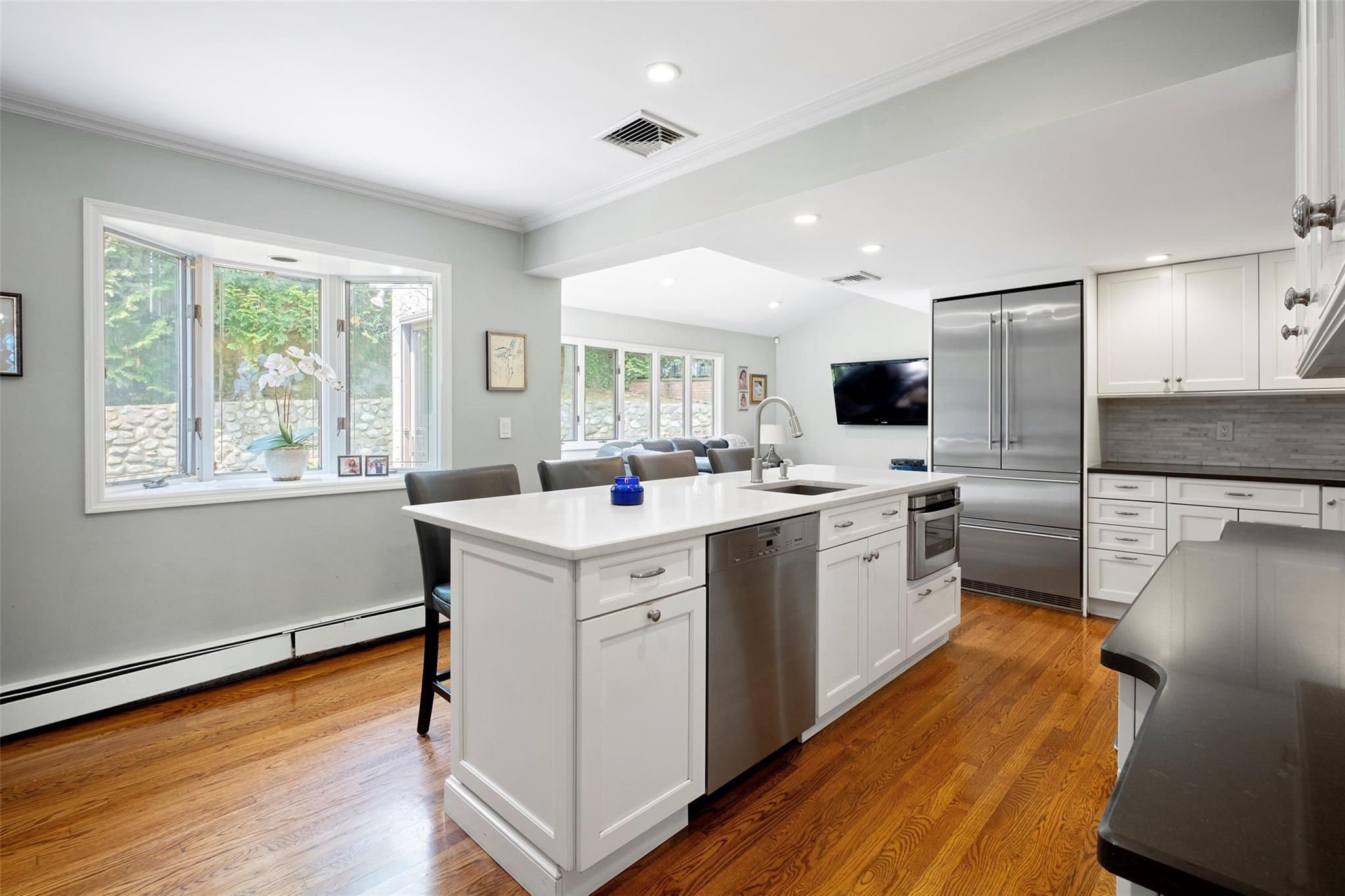 Single Family Deepdale  Nassau County, NY 11030, MLS-865912-11