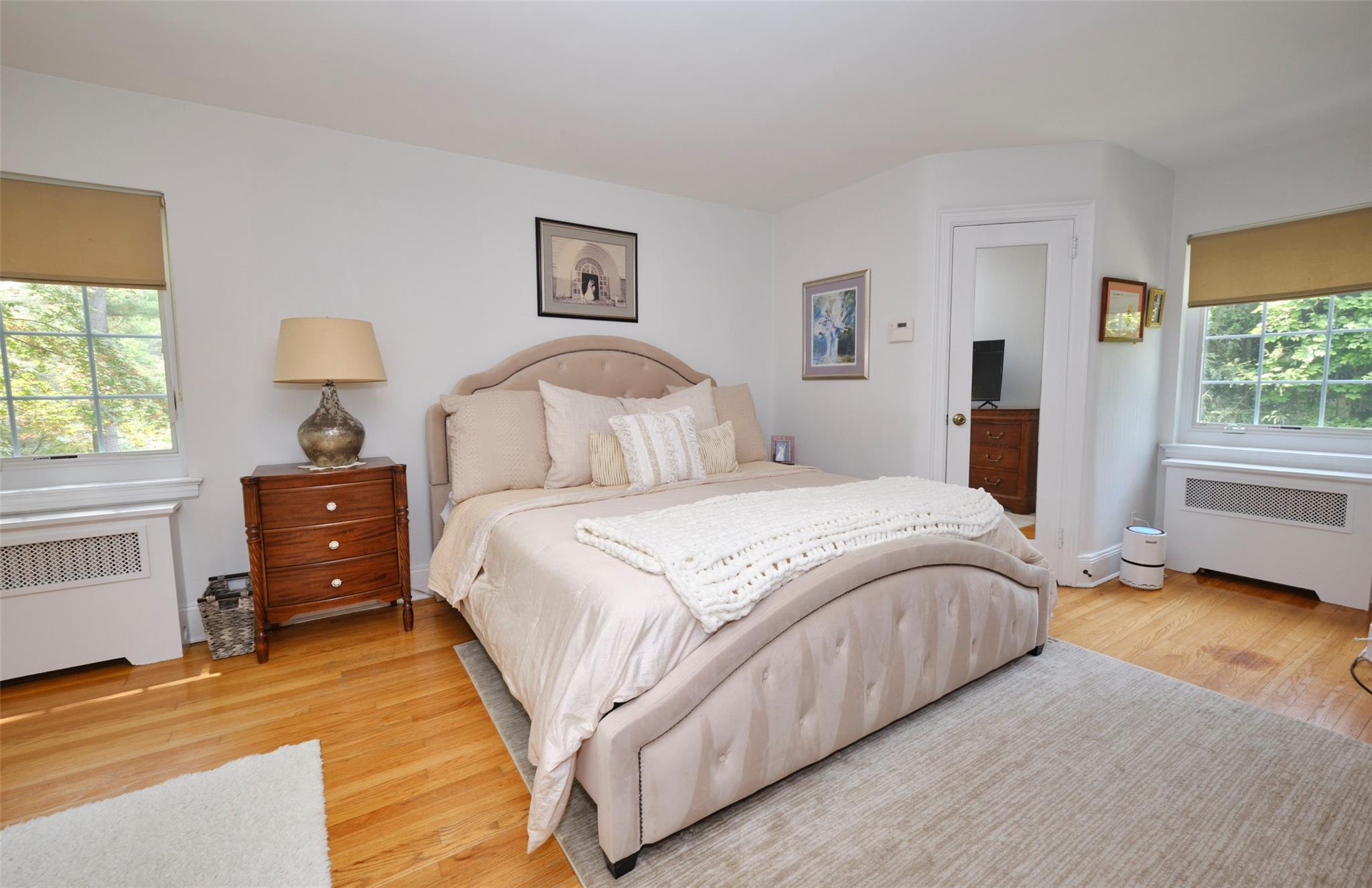 Single Family Deepdale  Nassau County, NY 11030, MLS-865912-16