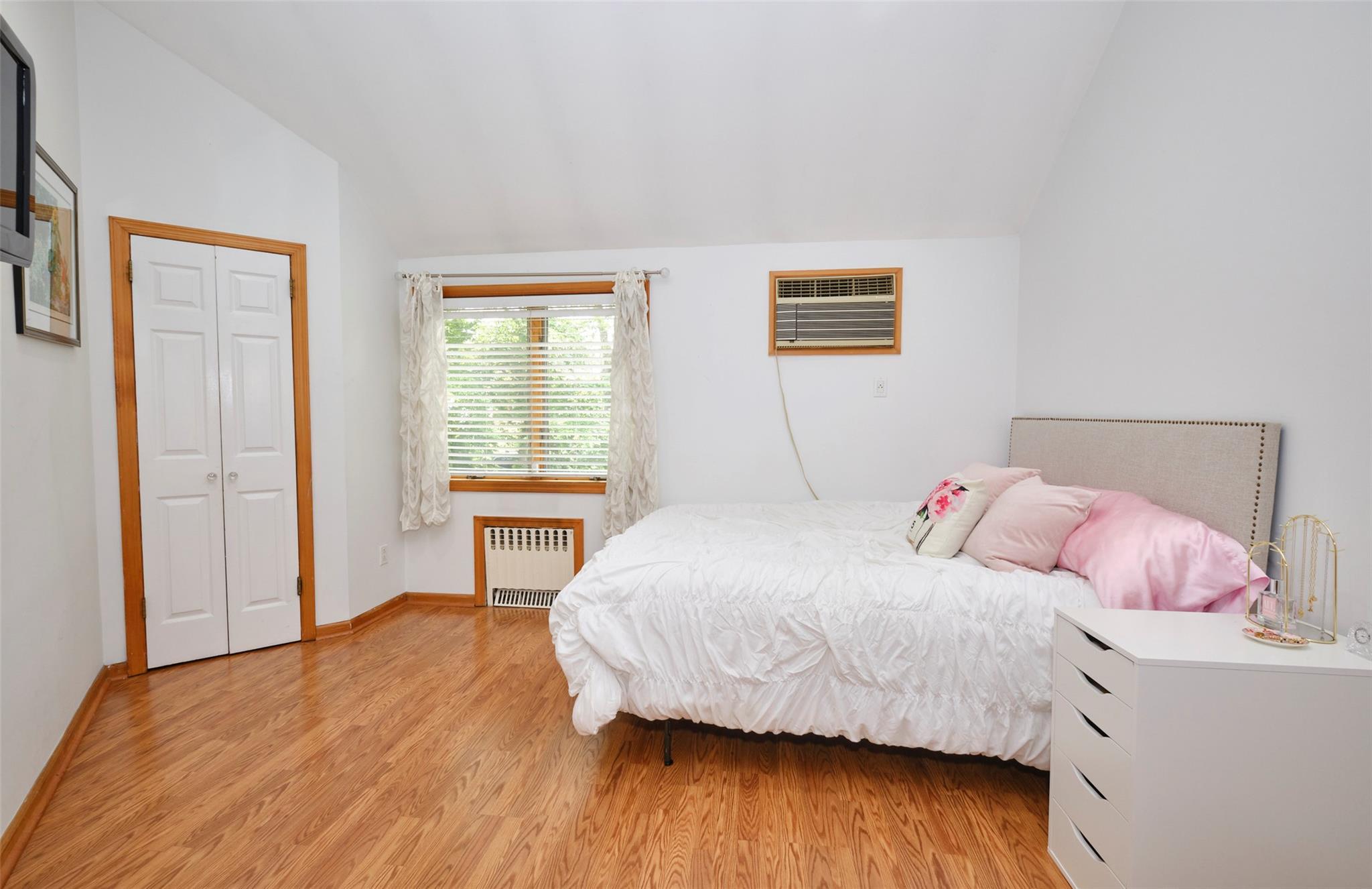 Single Family Deepdale  Nassau County, NY 11030, MLS-865912-20