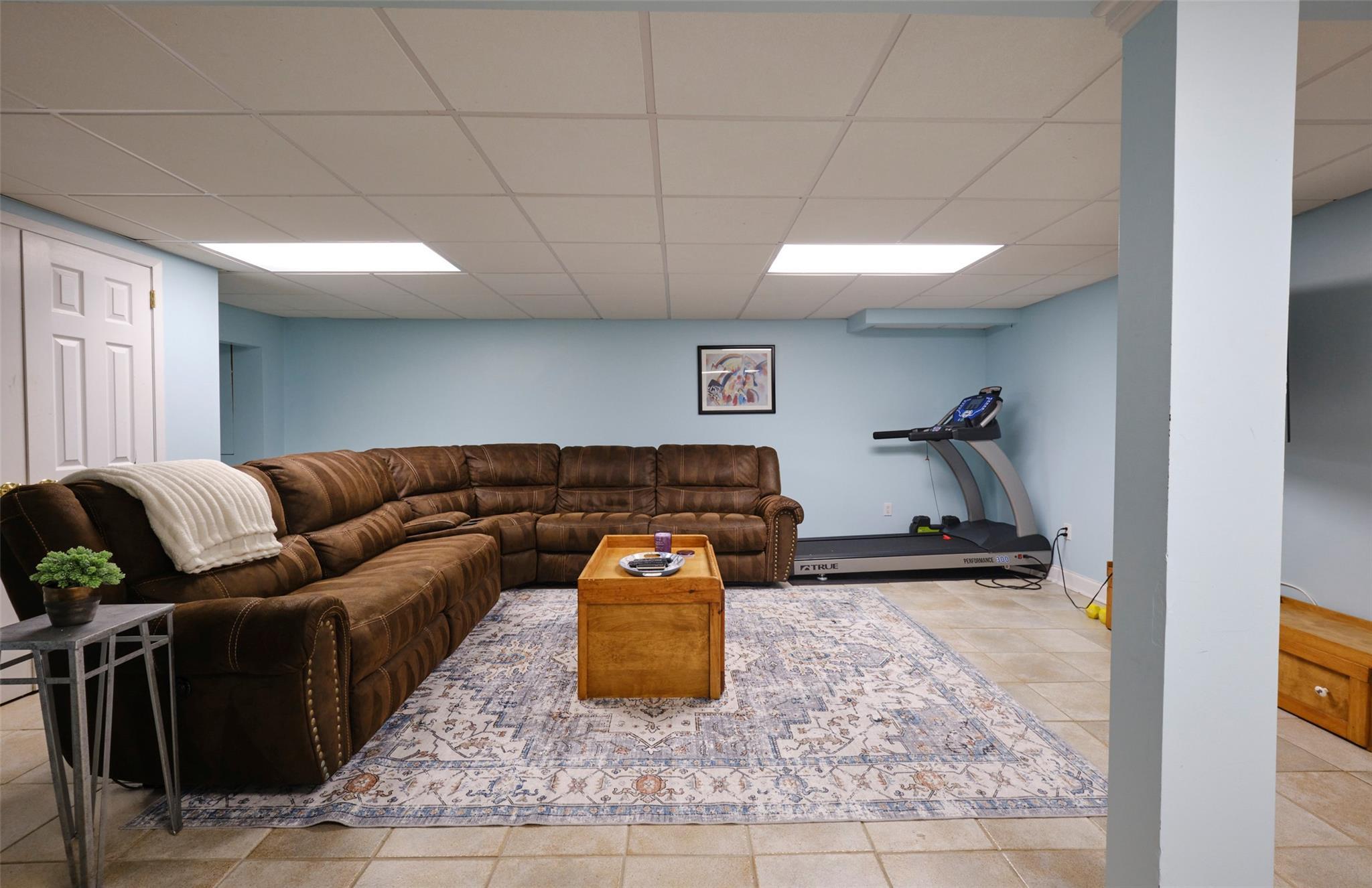 Single Family Deepdale  Nassau County, NY 11030, MLS-865912-25