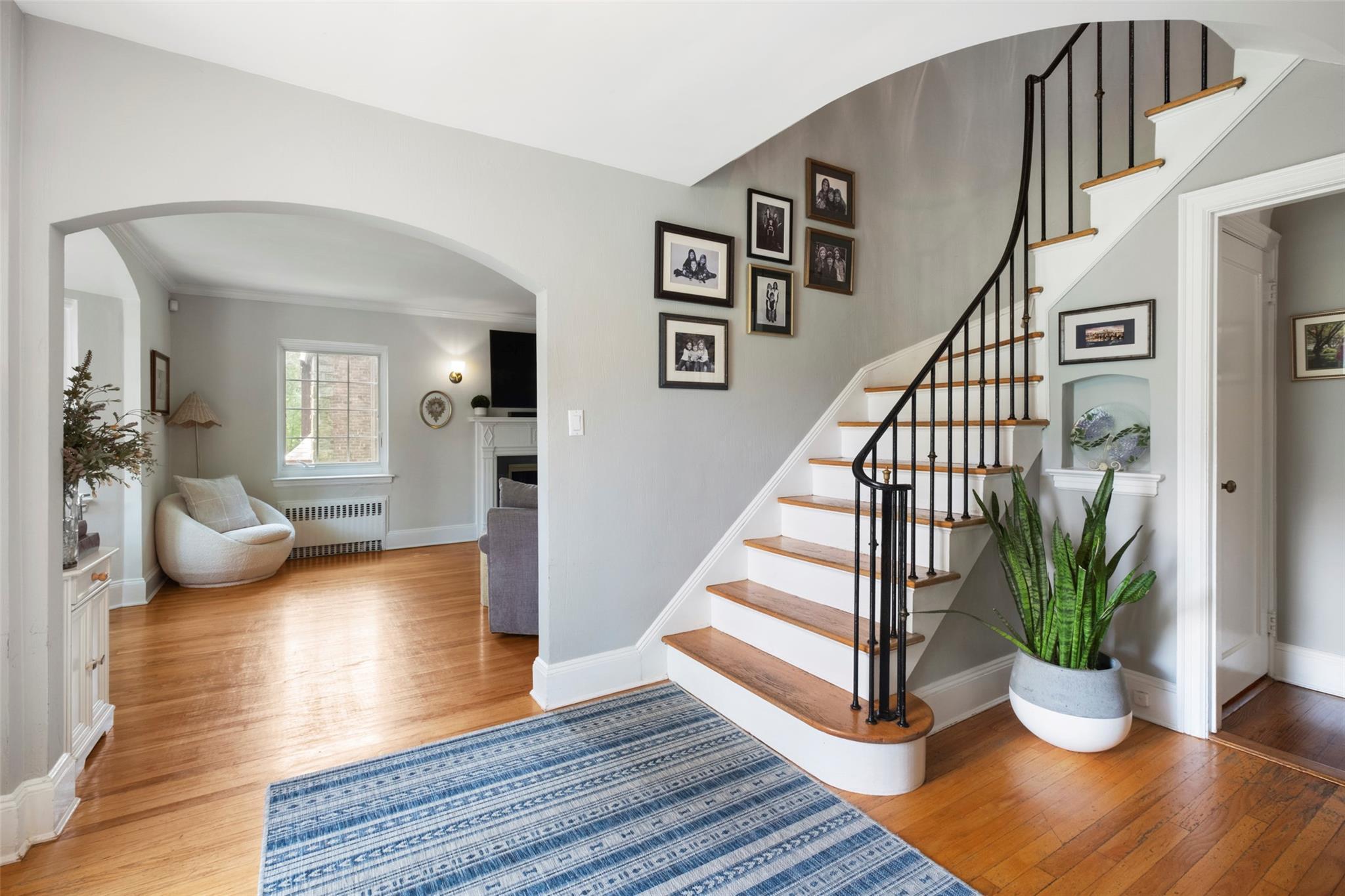 Single Family Deepdale  Nassau County, NY 11030, MLS-865912-3