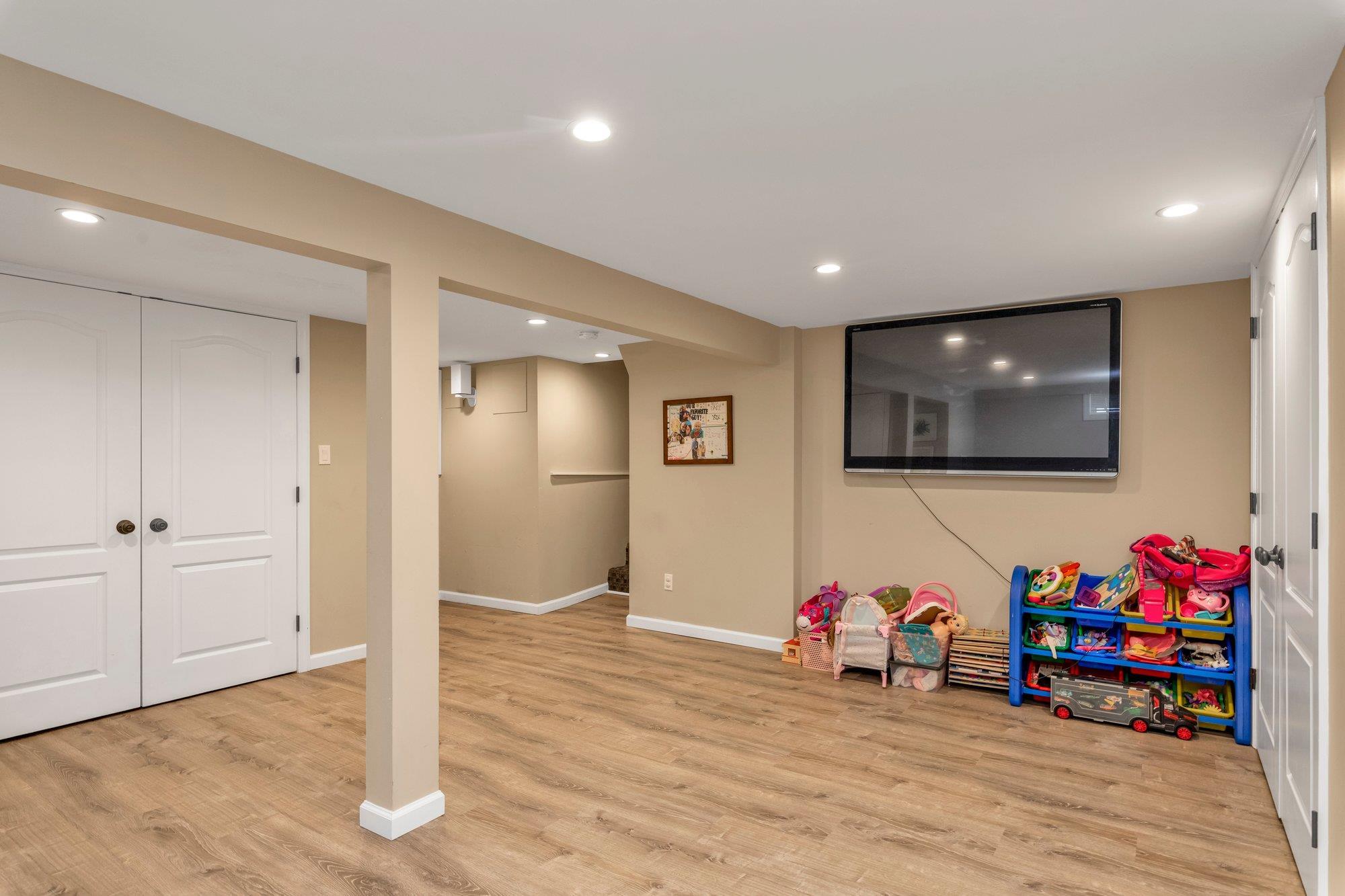Single Family Alan  Nassau County, NY 11803, MLS-865935-19