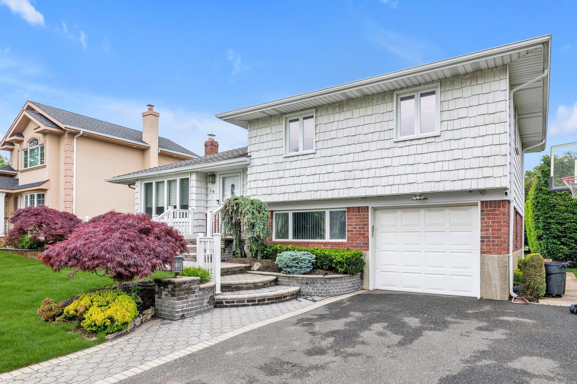 Single Family Alan  Nassau County, NY 11803, MLS-865935-2