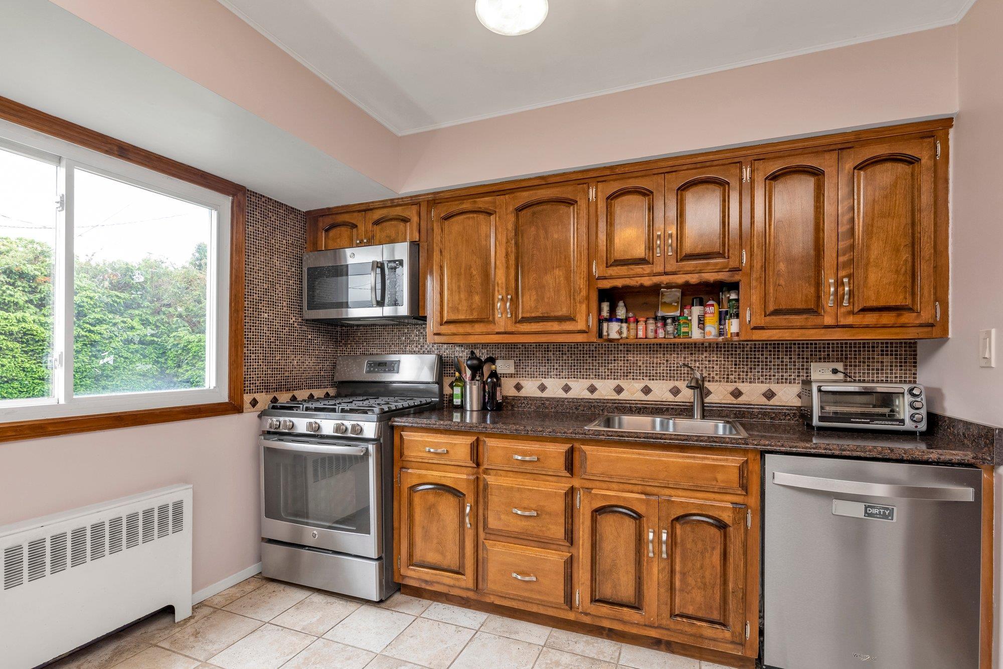 Single Family Alan  Nassau County, NY 11803, MLS-865935-8