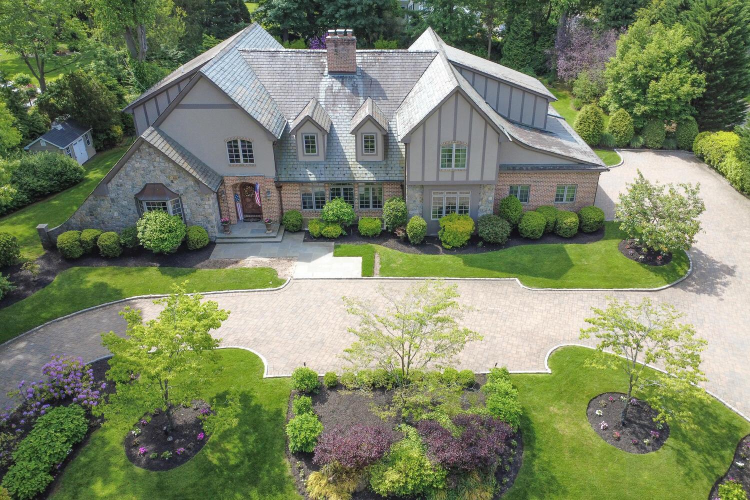 Single Family Elderfields  Nassau County, NY 11030, MLS-865943-2