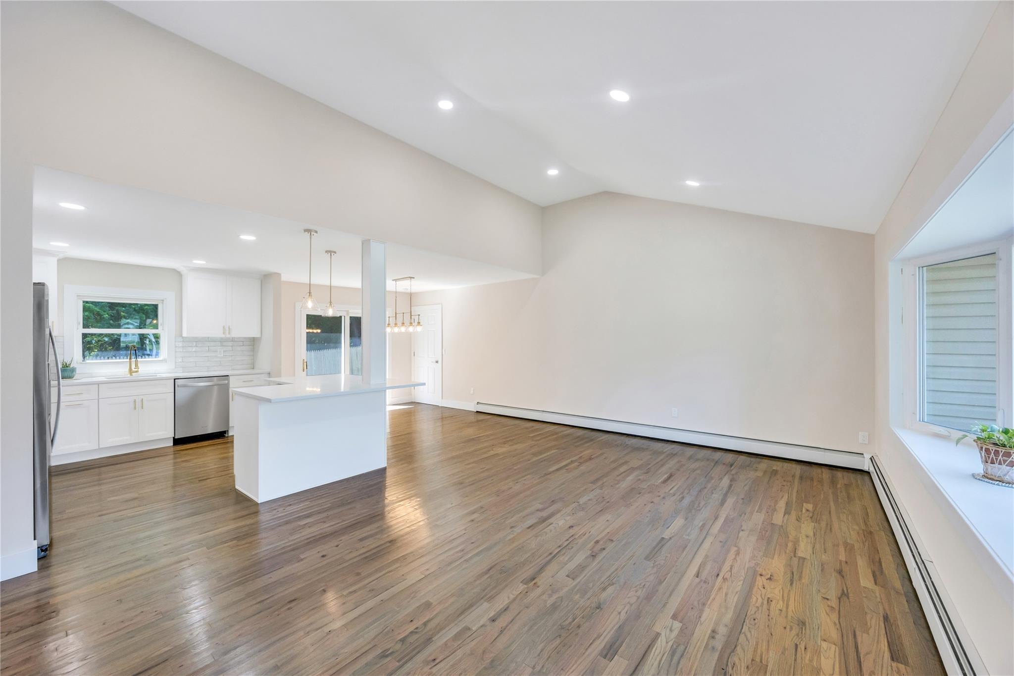 Single Family Bay  Suffolk County, NY 11772, MLS-865970-11