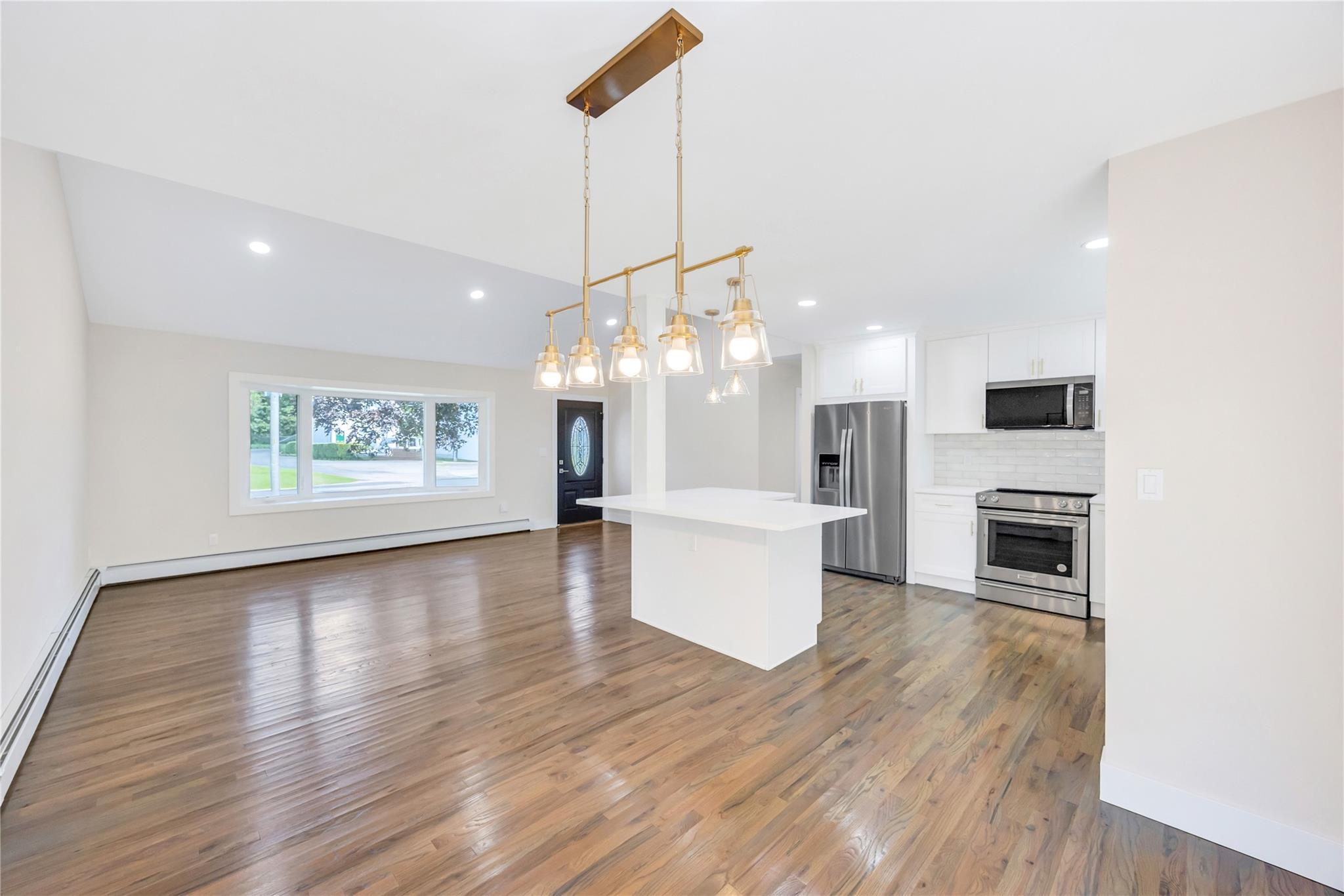 Single Family Bay  Suffolk County, NY 11772, MLS-865970-13