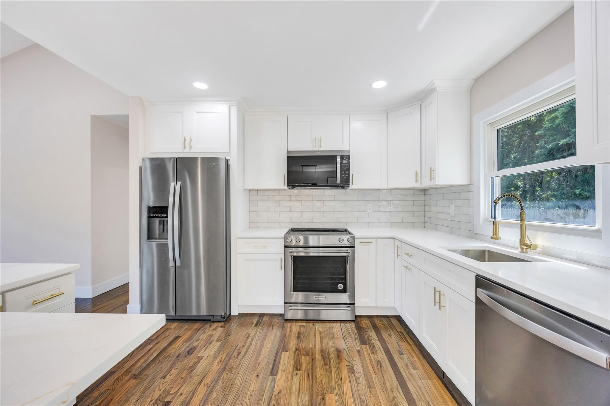 Single Family Bay  Suffolk County, NY 11772, MLS-865970-16